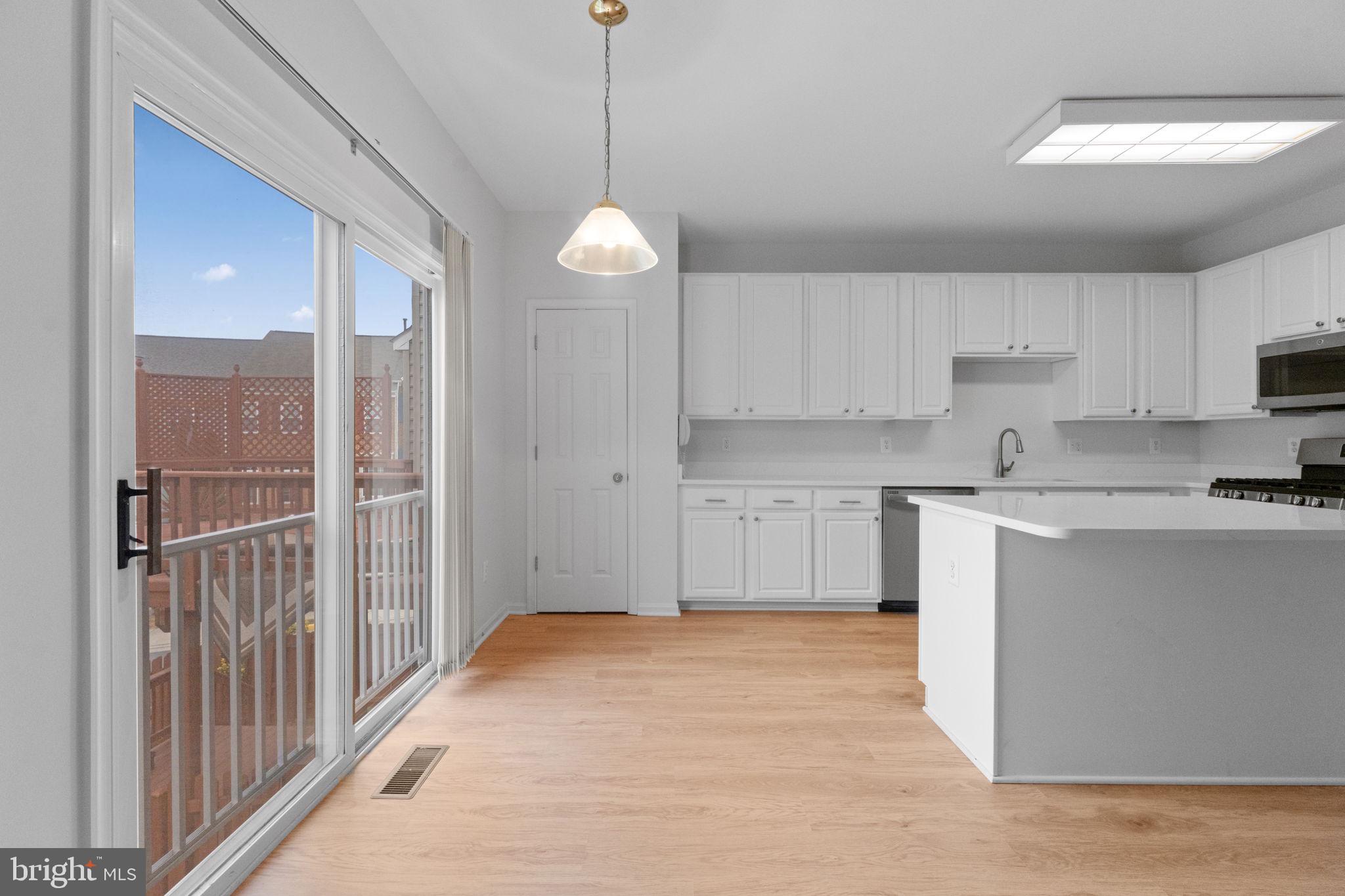 GREAT FALLS CHASE - Residential