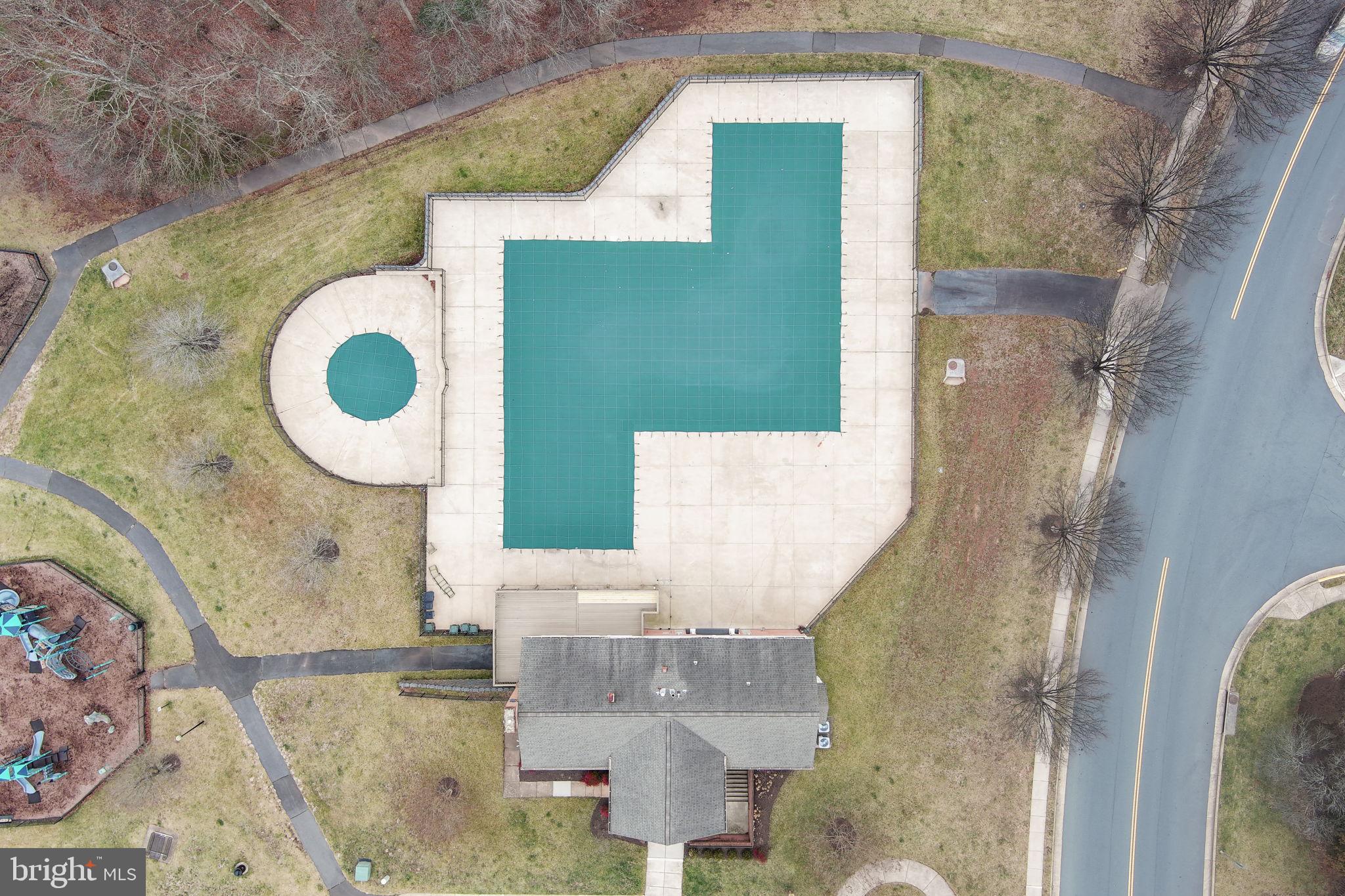 GREAT FALLS CHASE - Residential