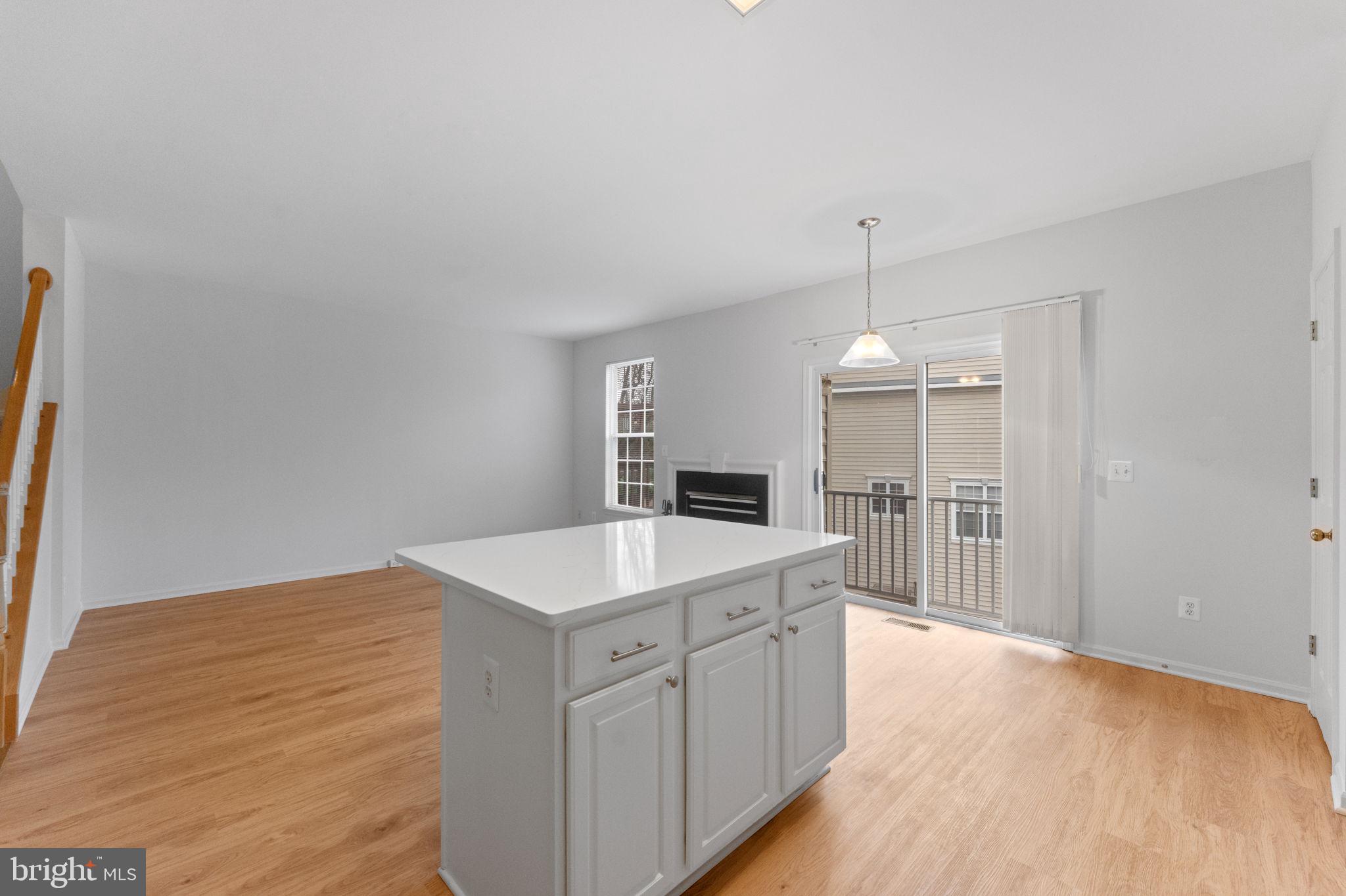 GREAT FALLS CHASE - Residential