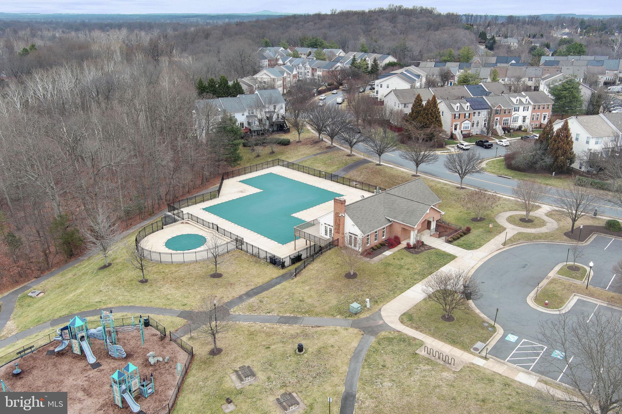 GREAT FALLS CHASE - Residential