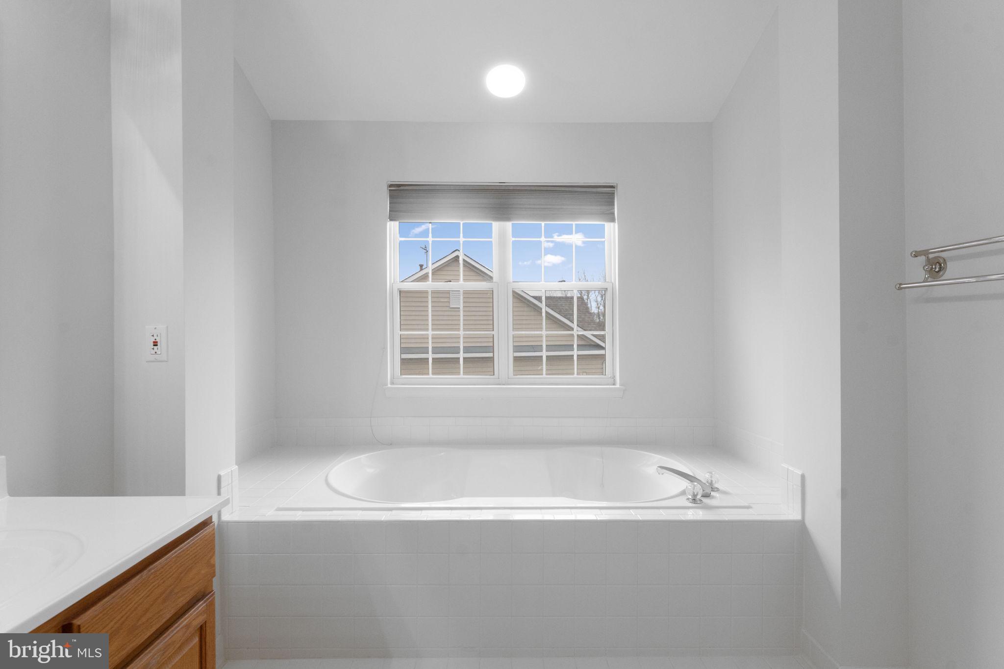 GREAT FALLS CHASE - Residential