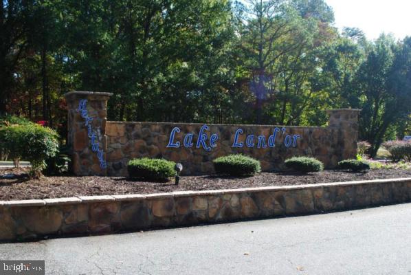 LAKE LAND OR - Residential