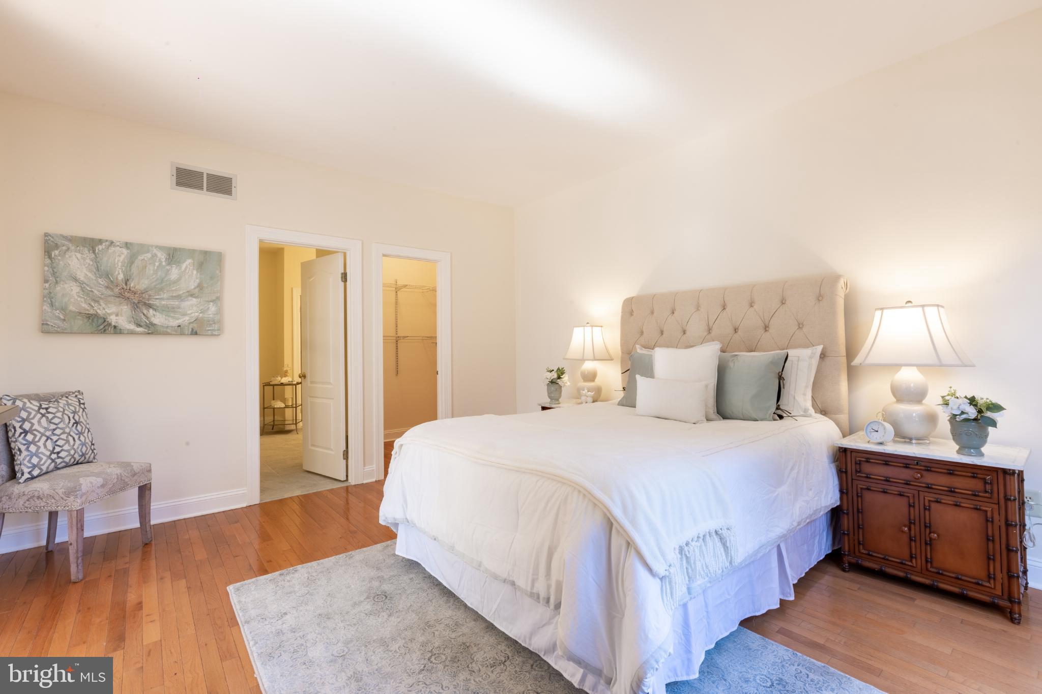 DAYLESFORD LAKE - Residential