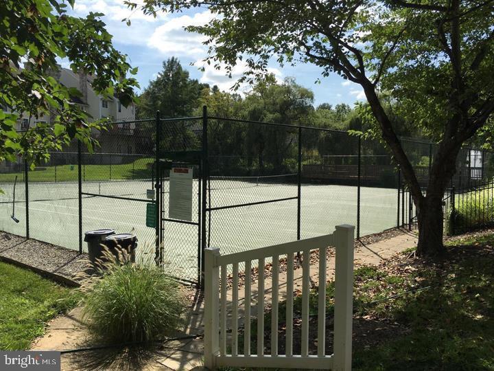 DAYLESFORD LAKE - Residential