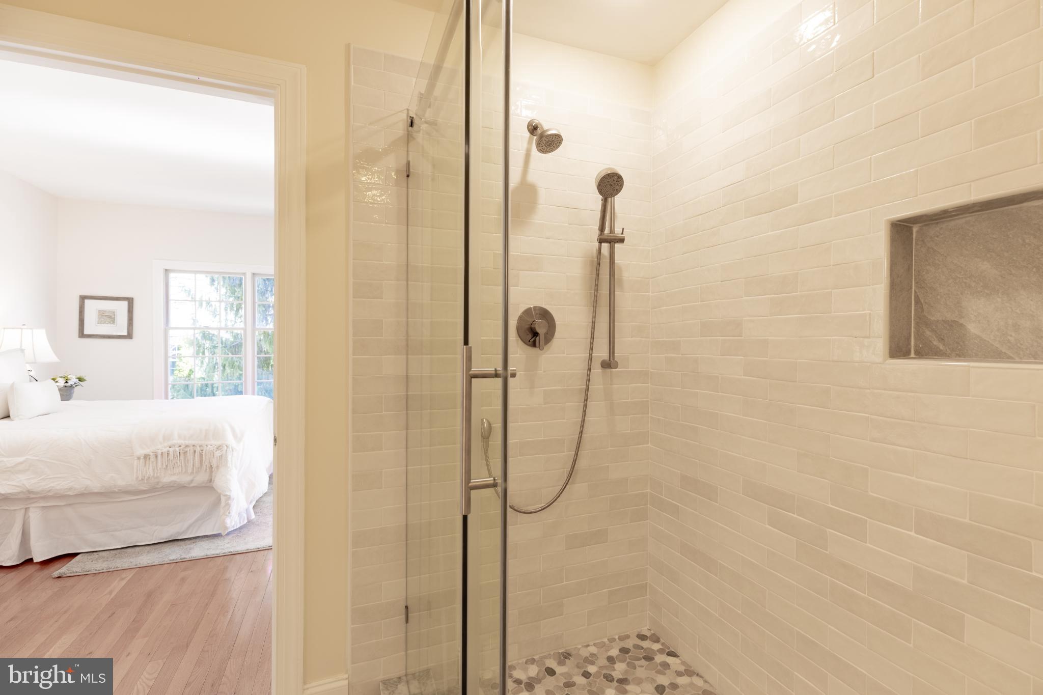 DAYLESFORD LAKE - Residential