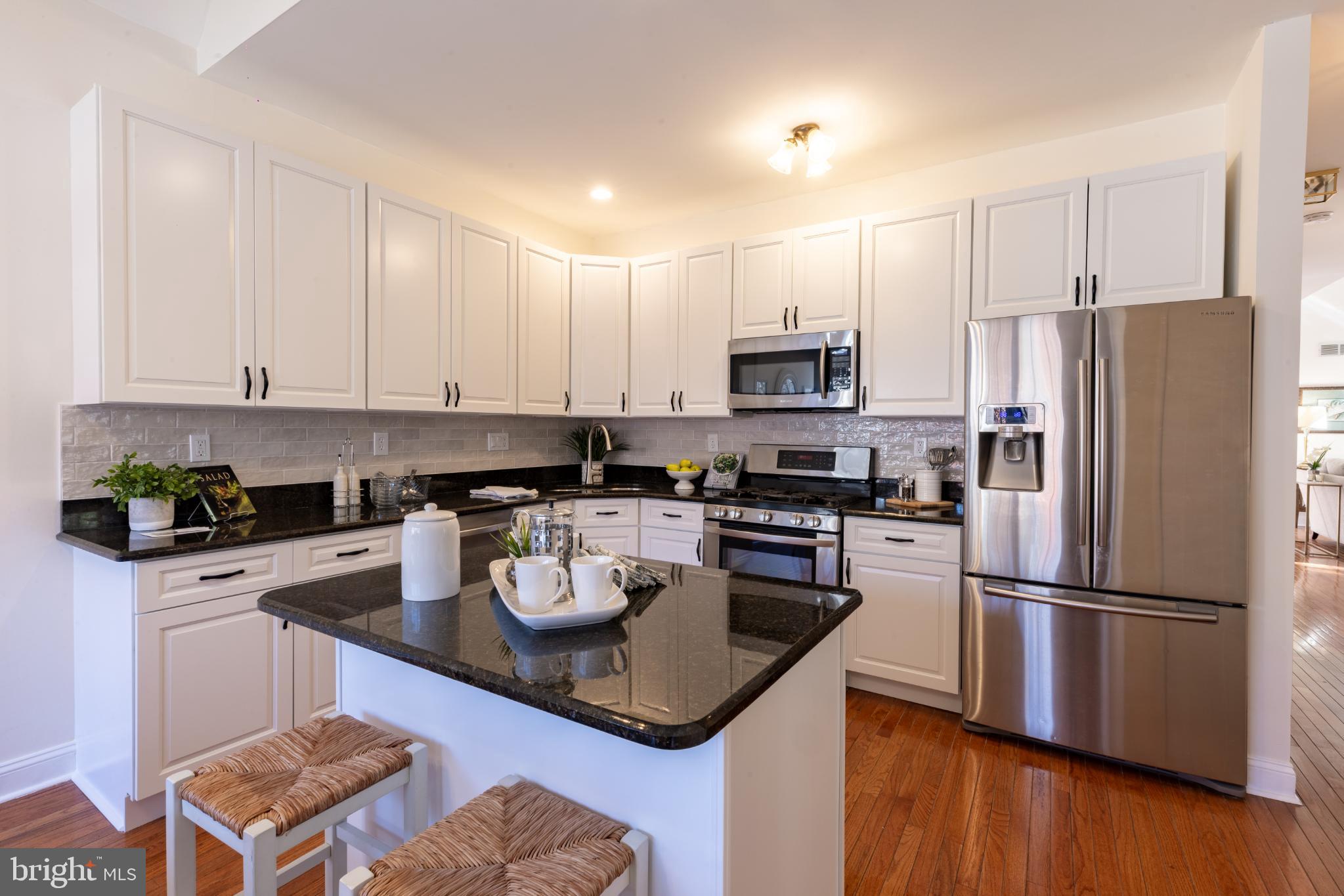 DAYLESFORD LAKE - Residential