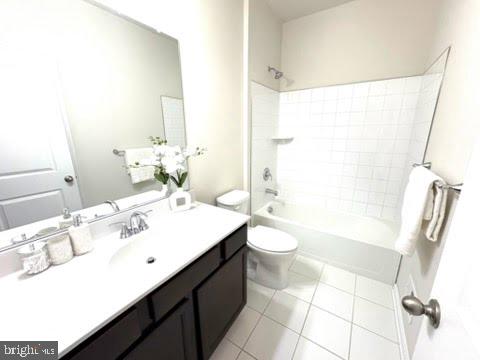 TOWNS AT MARKET COMMONS - Residential