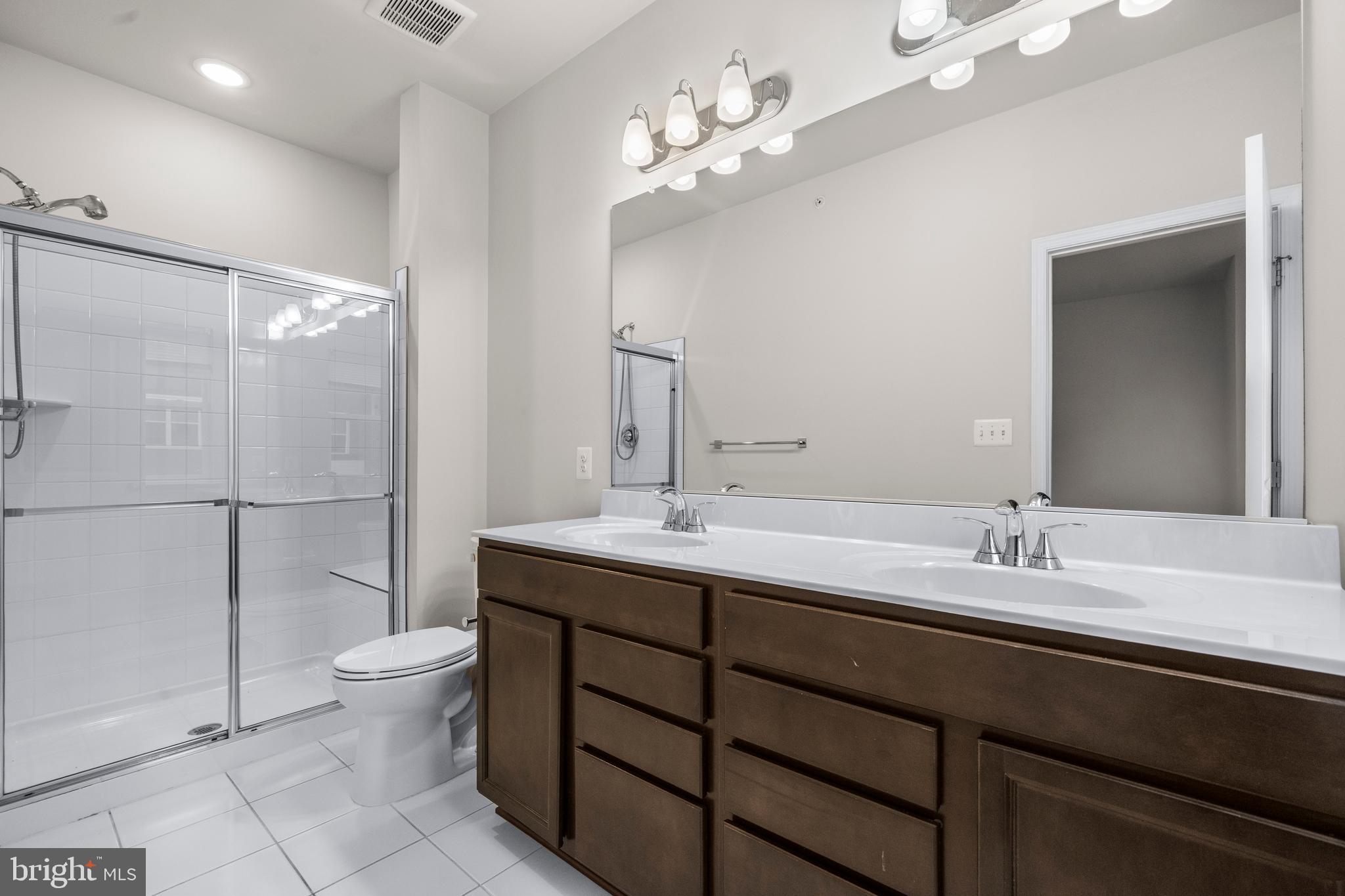 TOWNS AT MARKET COMMONS - Residential