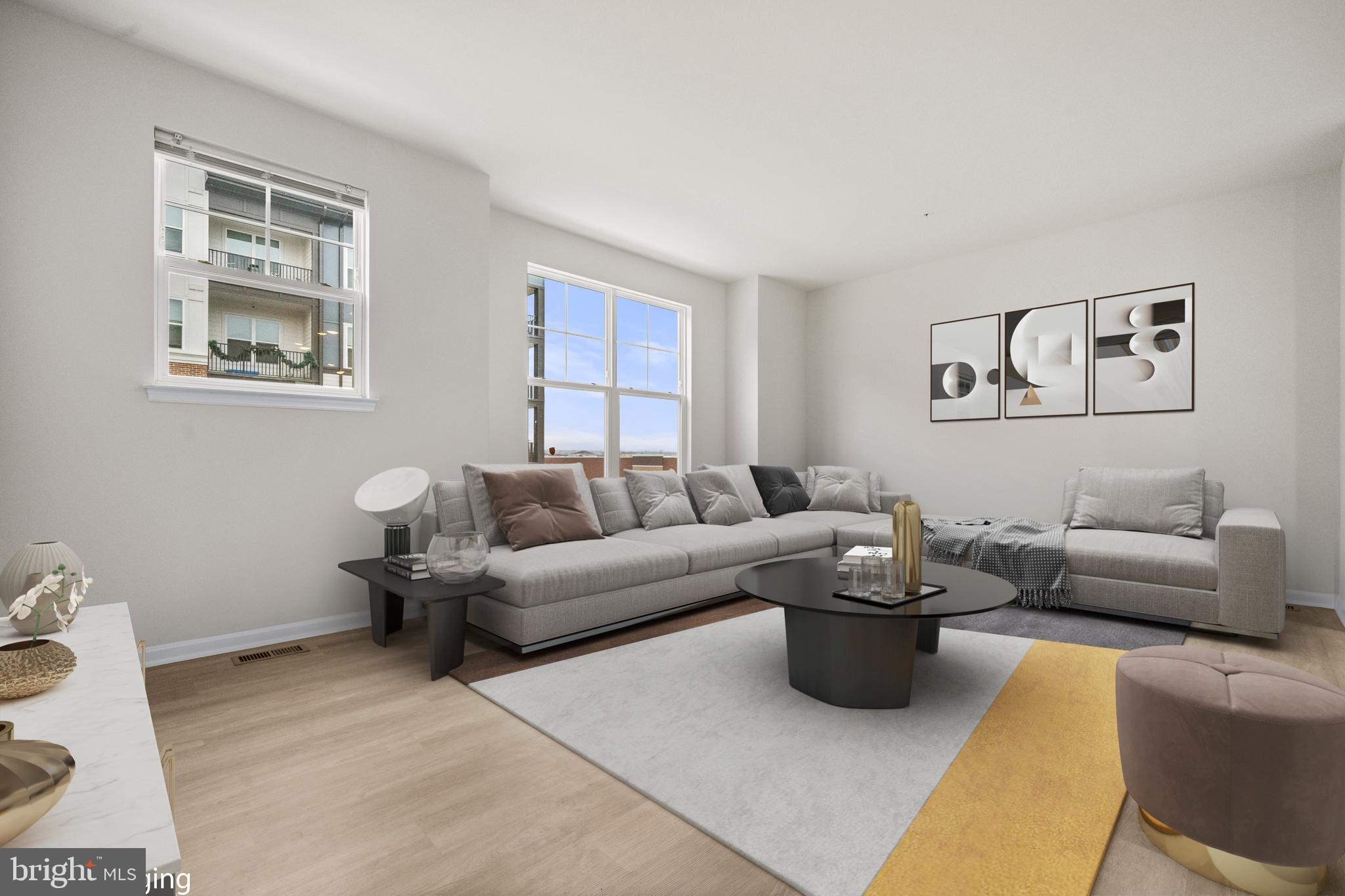 TOWNS AT MARKET COMMONS - Residential