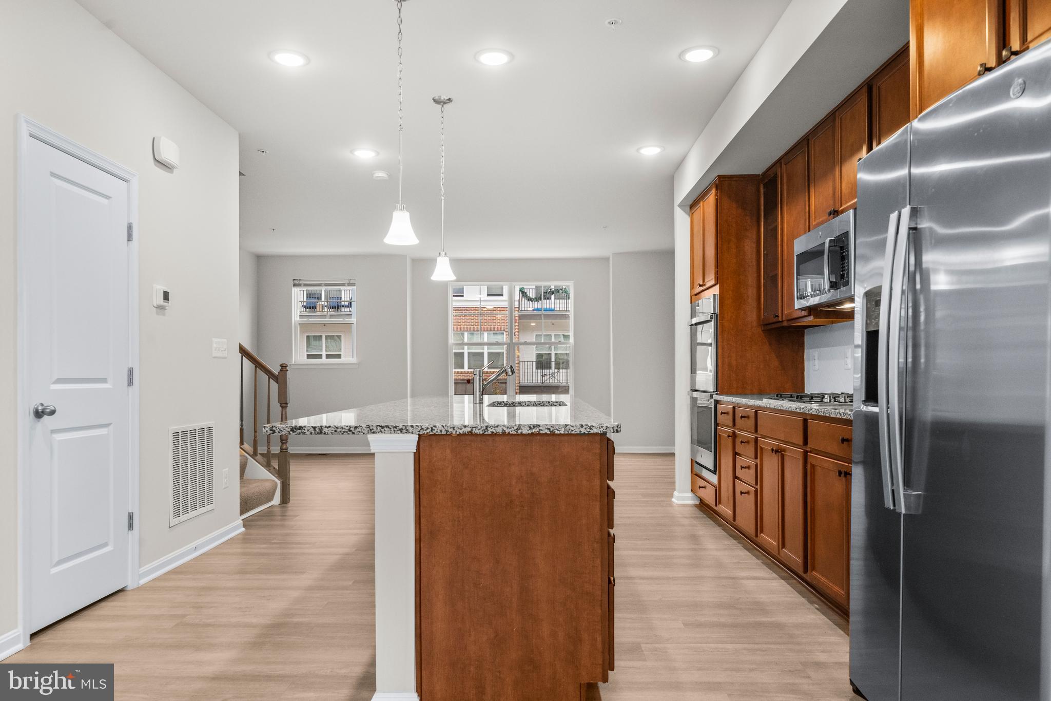 TOWNS AT MARKET COMMONS - Residential