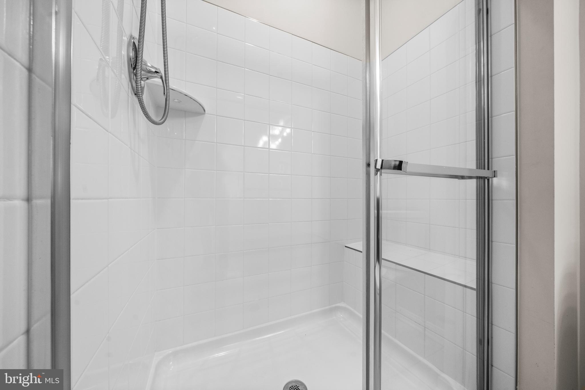 TOWNS AT MARKET COMMONS - Residential