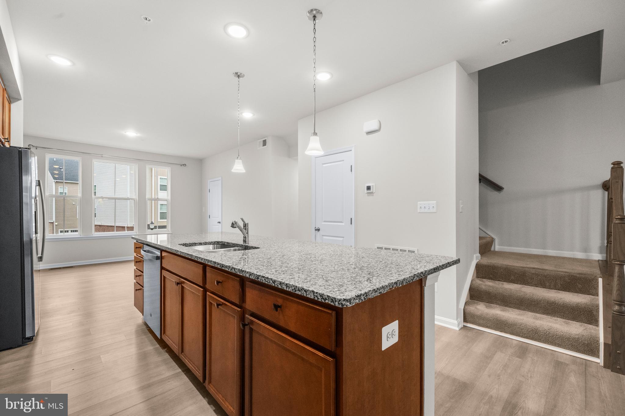 TOWNS AT MARKET COMMONS - Residential