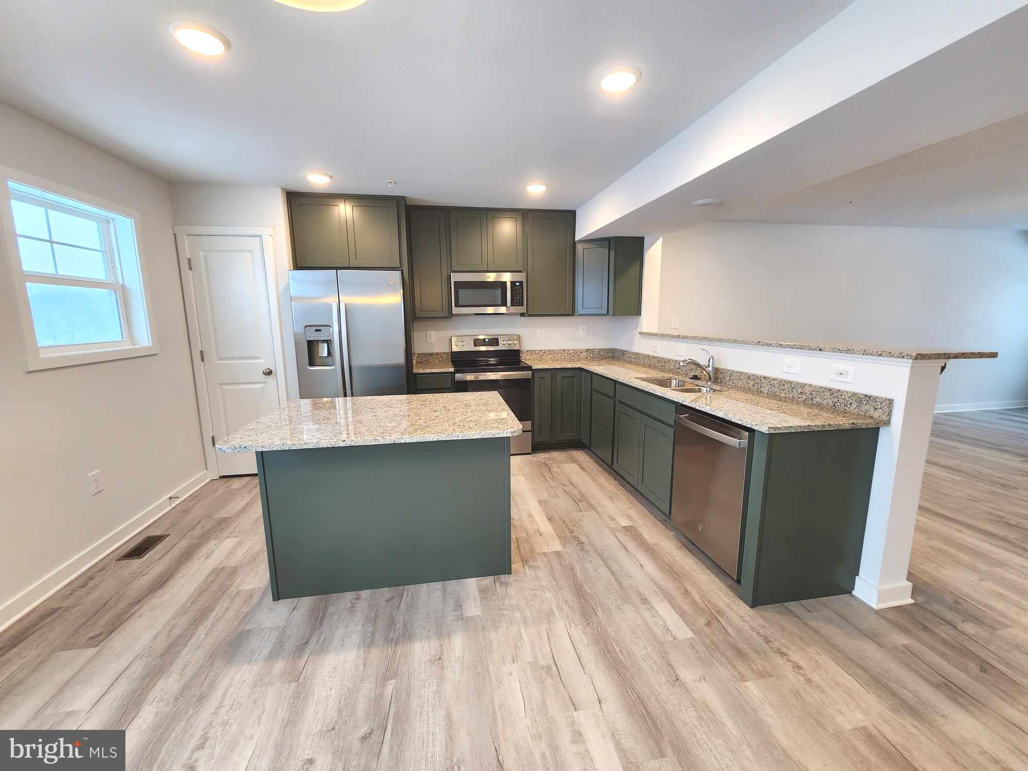 THE COMMUNITIES OF BURWELL - Residential Lease