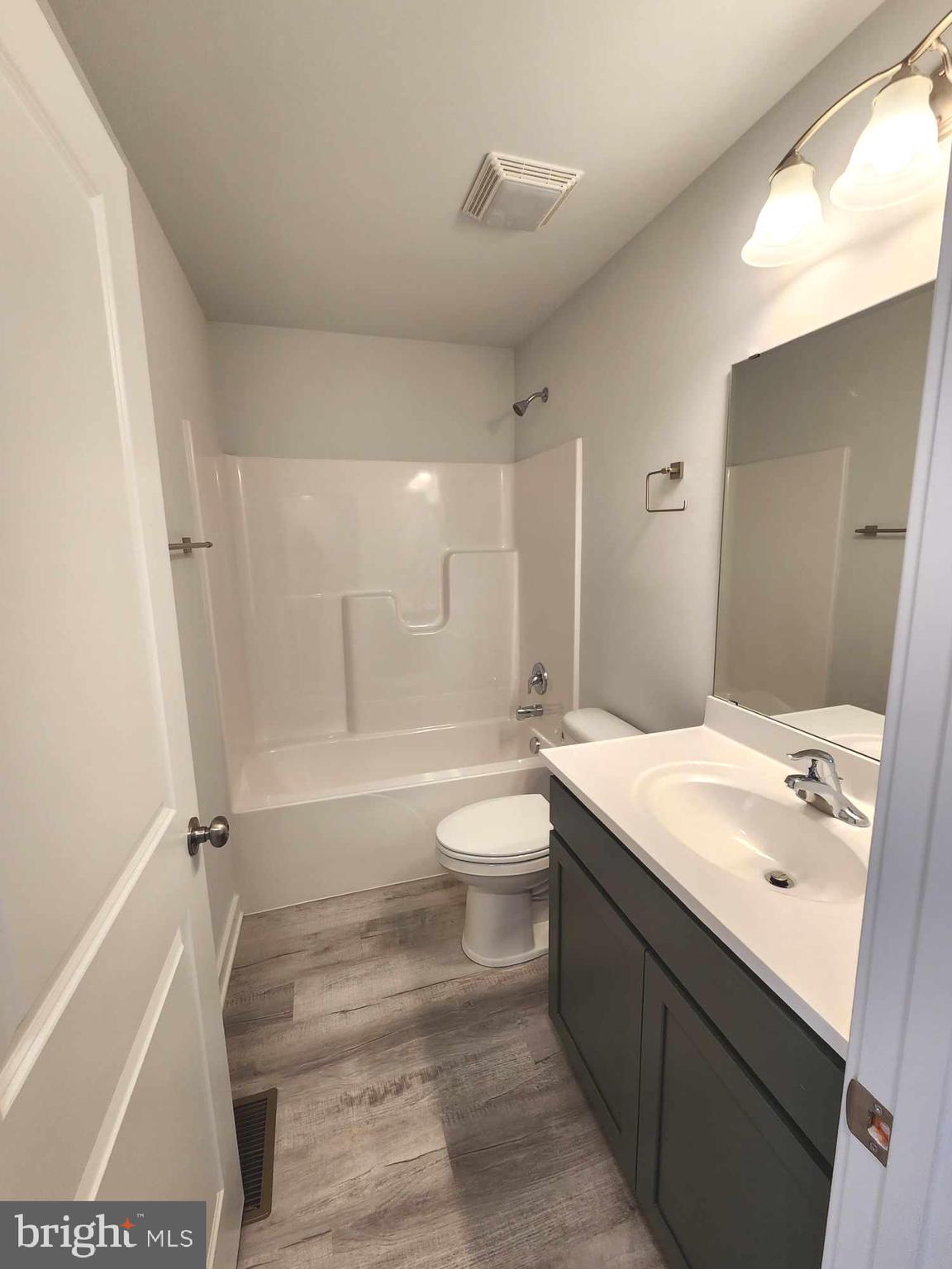 THE COMMUNITIES OF BURWELL - Residential Lease