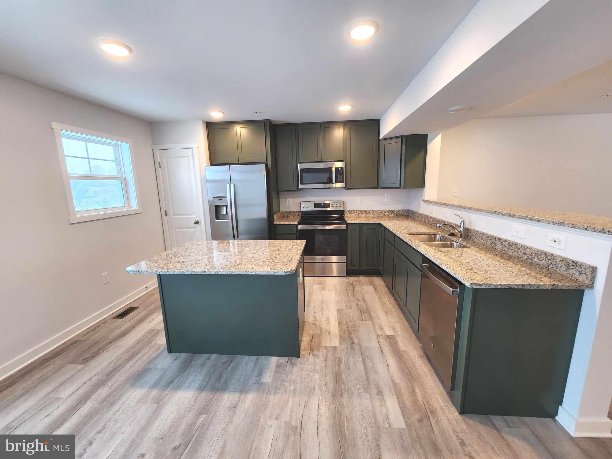 THE COMMUNITIES OF BURWELL - Residential Lease