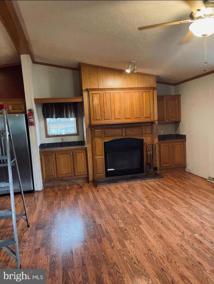 ROYAL CREST ESTATES - Residential