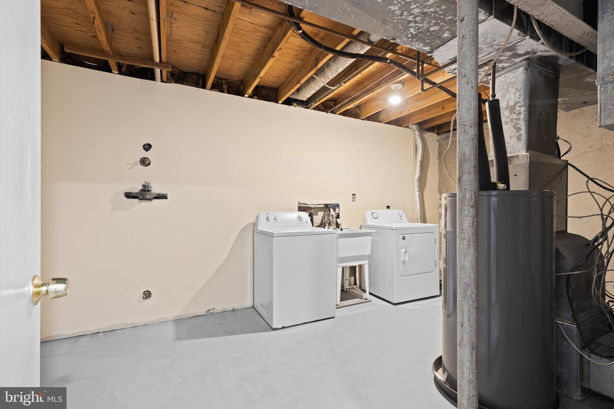 WESTHAMPTON TOWNHOUSES P - Residential