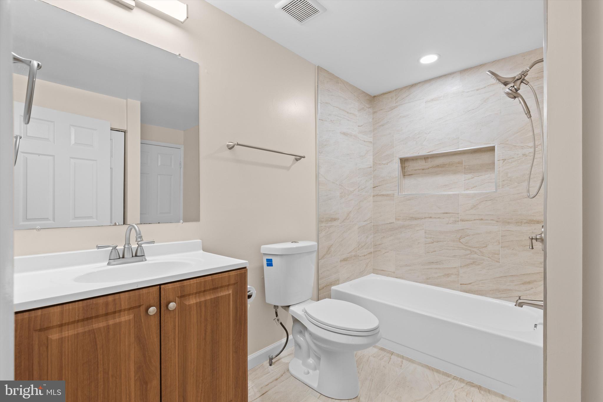 WESTHAMPTON TOWNHOUSES P - Residential