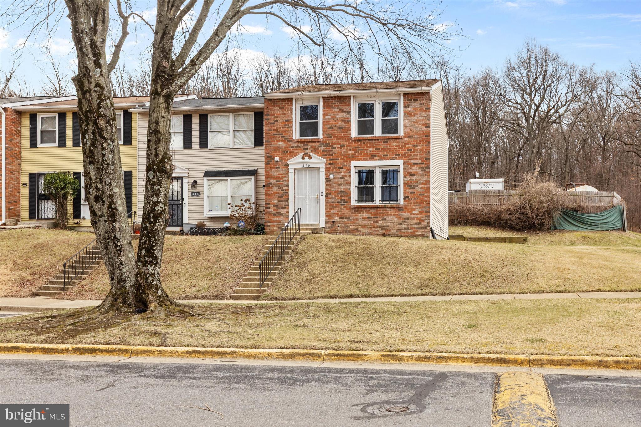 WESTHAMPTON TOWNHOUSES P - Residential