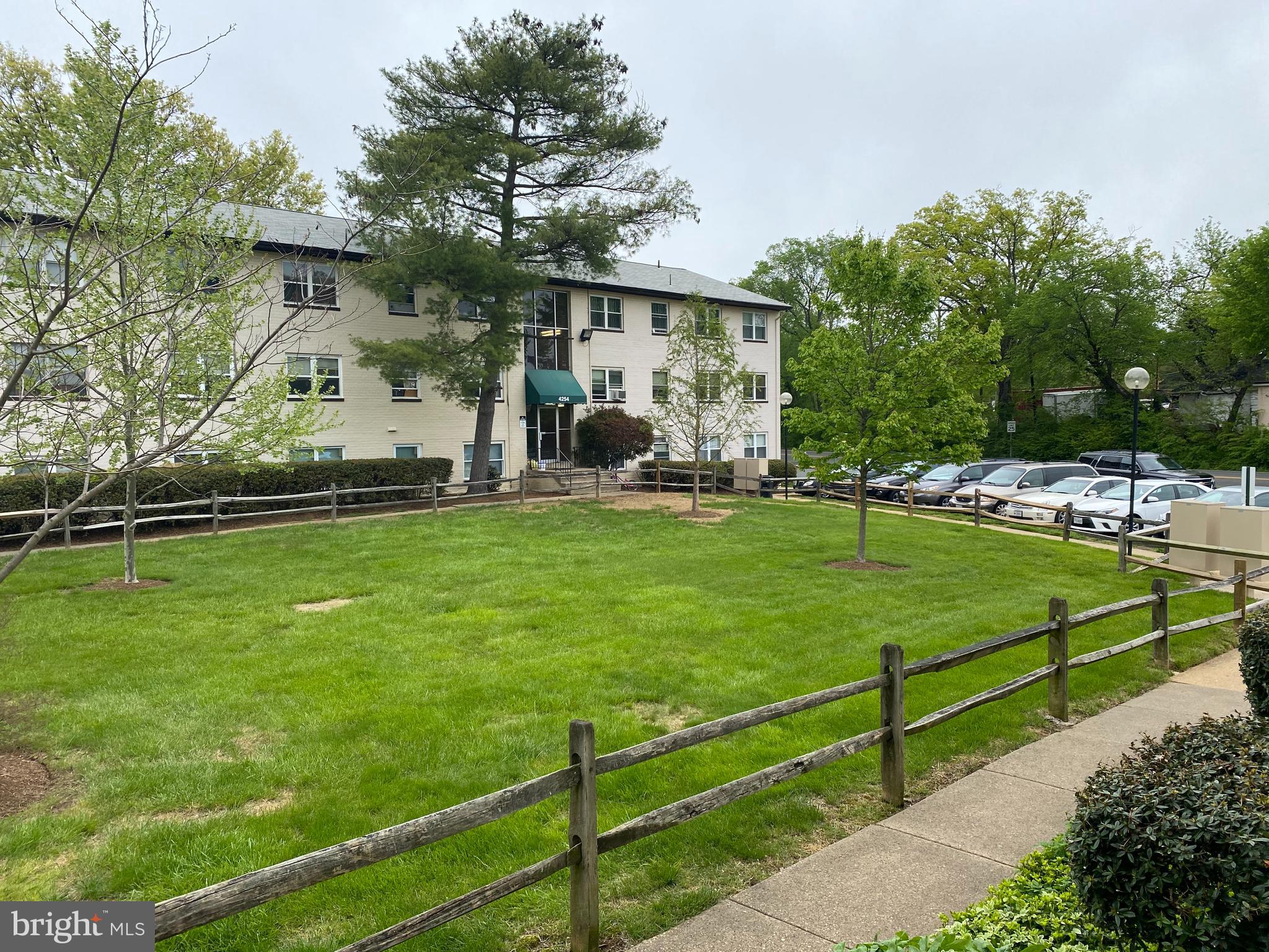 PINEWOOD SOUTH - Residential Lease