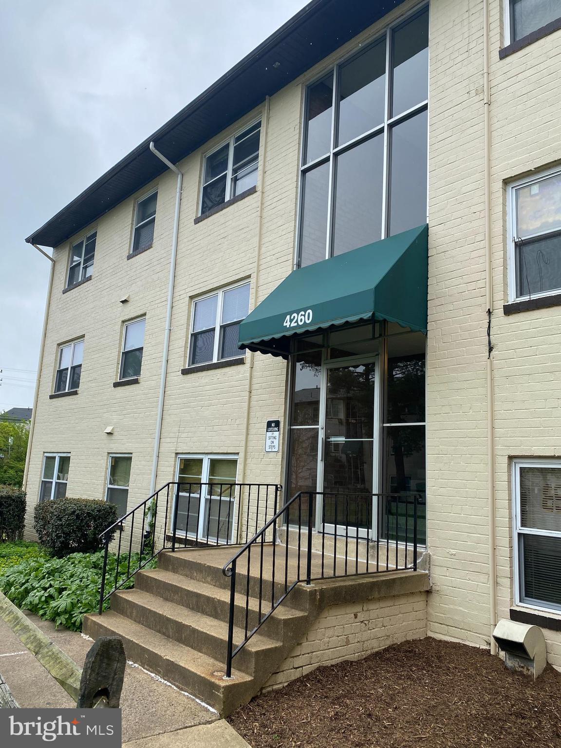 PINEWOOD SOUTH - Residential Lease