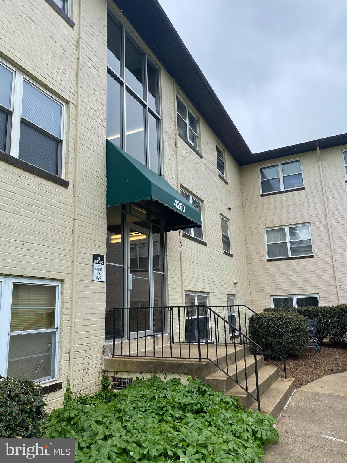 PINEWOOD SOUTH - Residential Lease