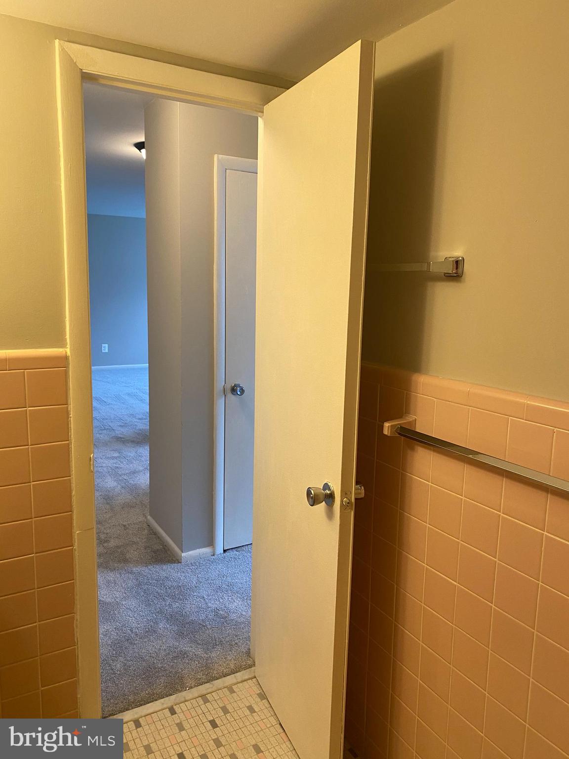 PINEWOOD SOUTH - Residential Lease