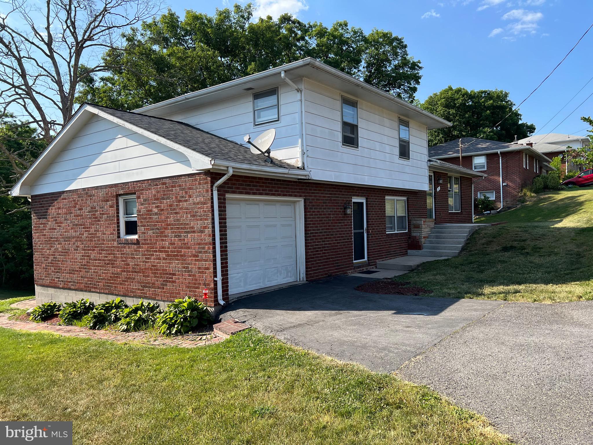 WHITE OAKS - Residential