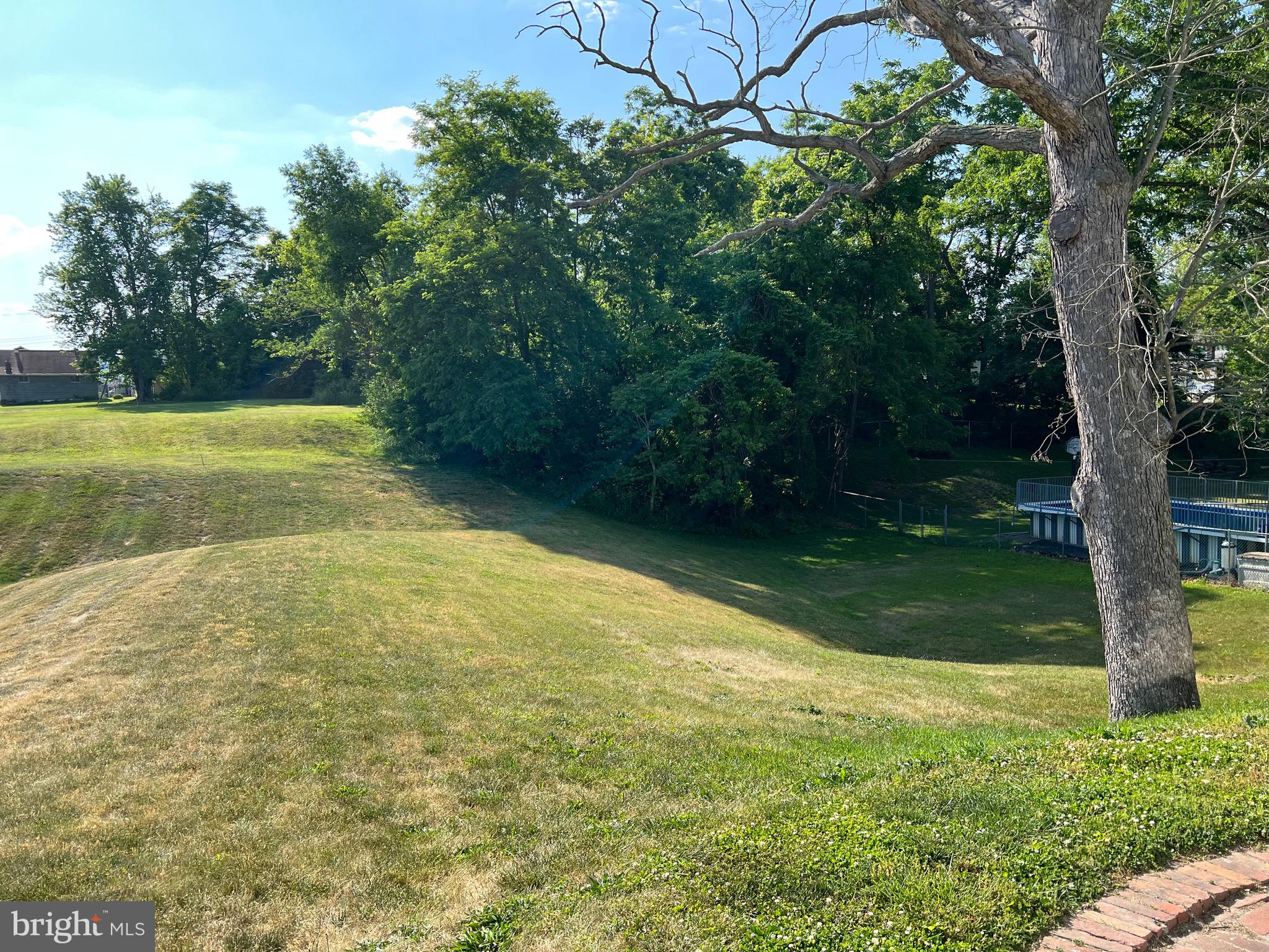 WHITE OAKS - Residential