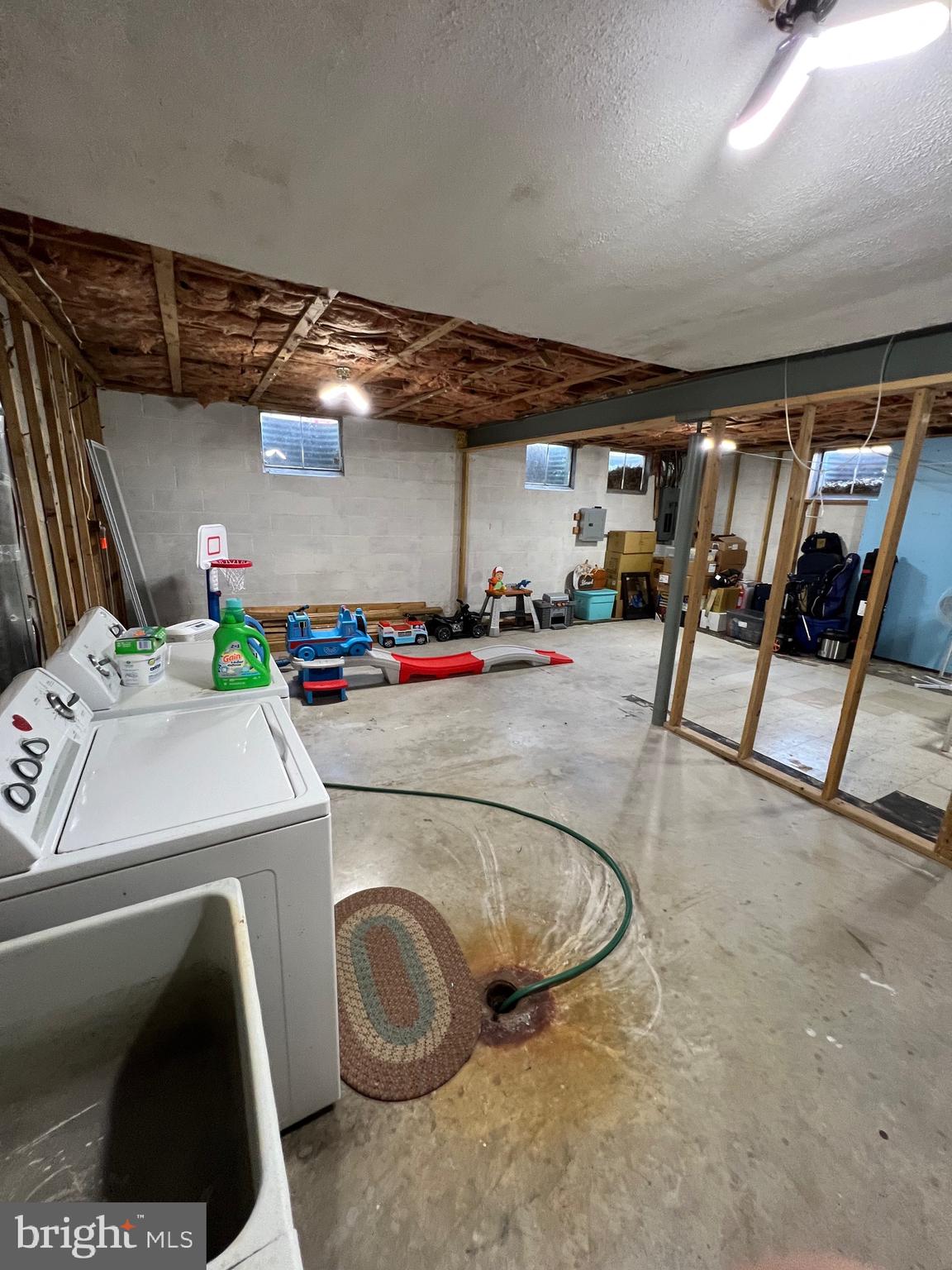 WHITE OAKS - Residential