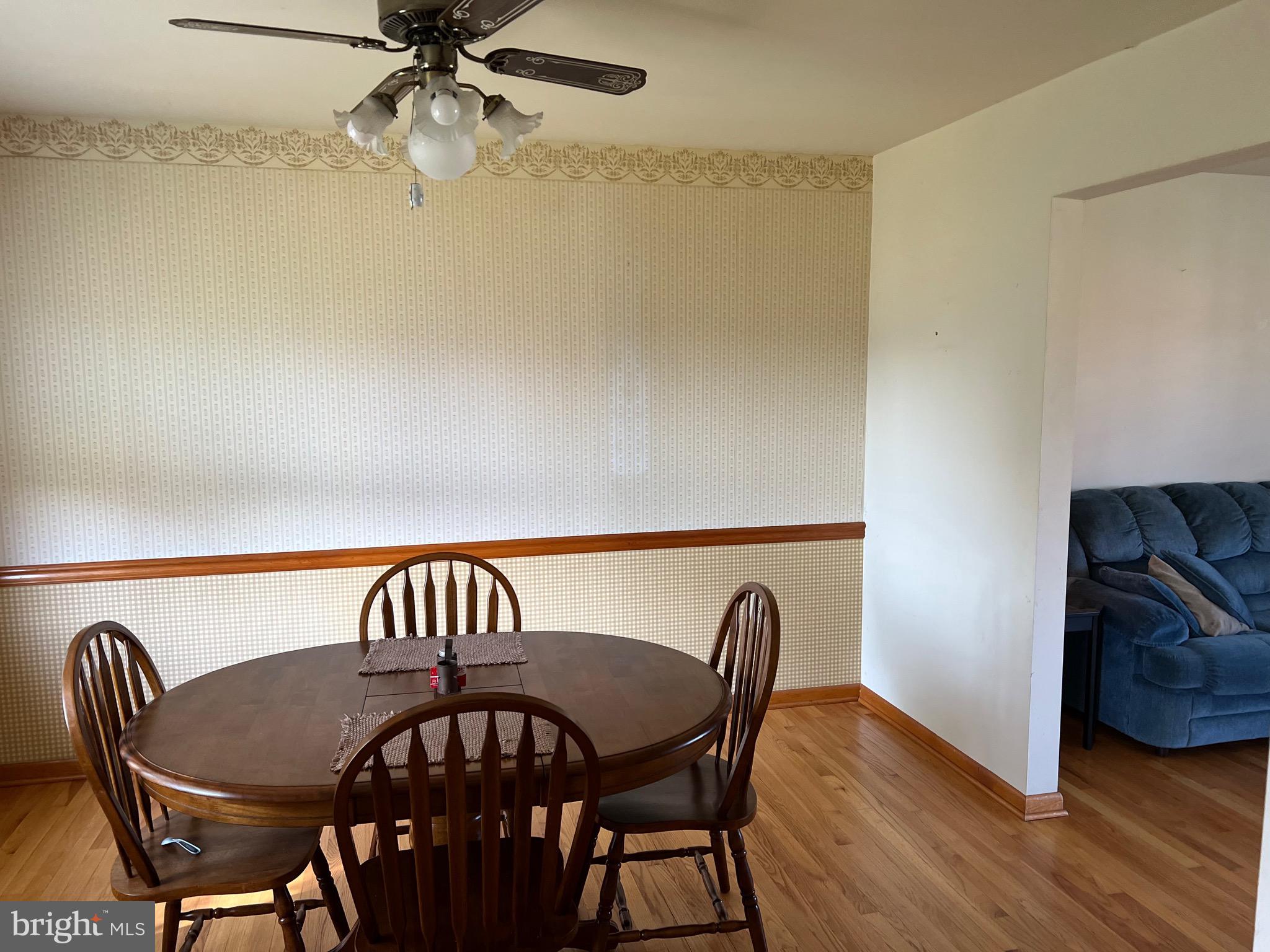 WHITE OAKS - Residential