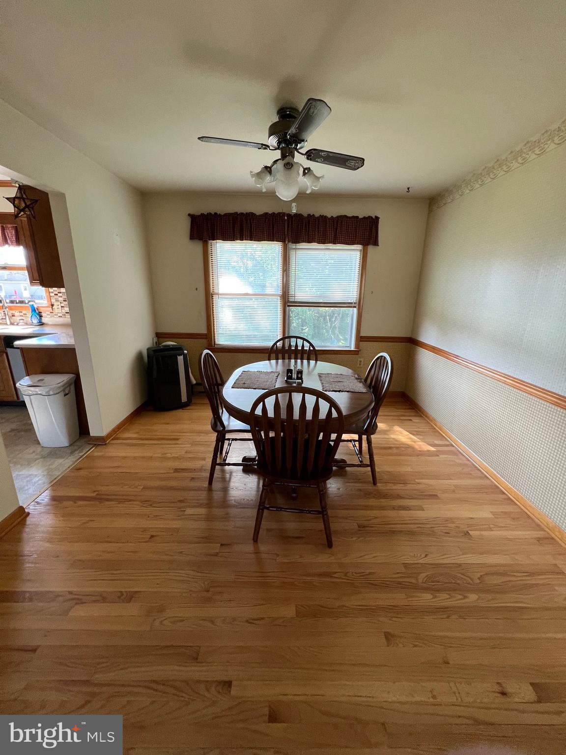 WHITE OAKS - Residential