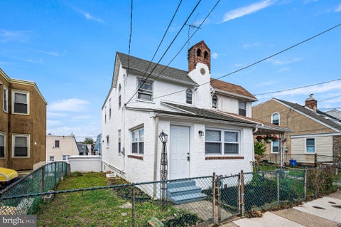 Townhouse For Sale - 238 Heather Road<br/> UPPER DARBY, PA 19082