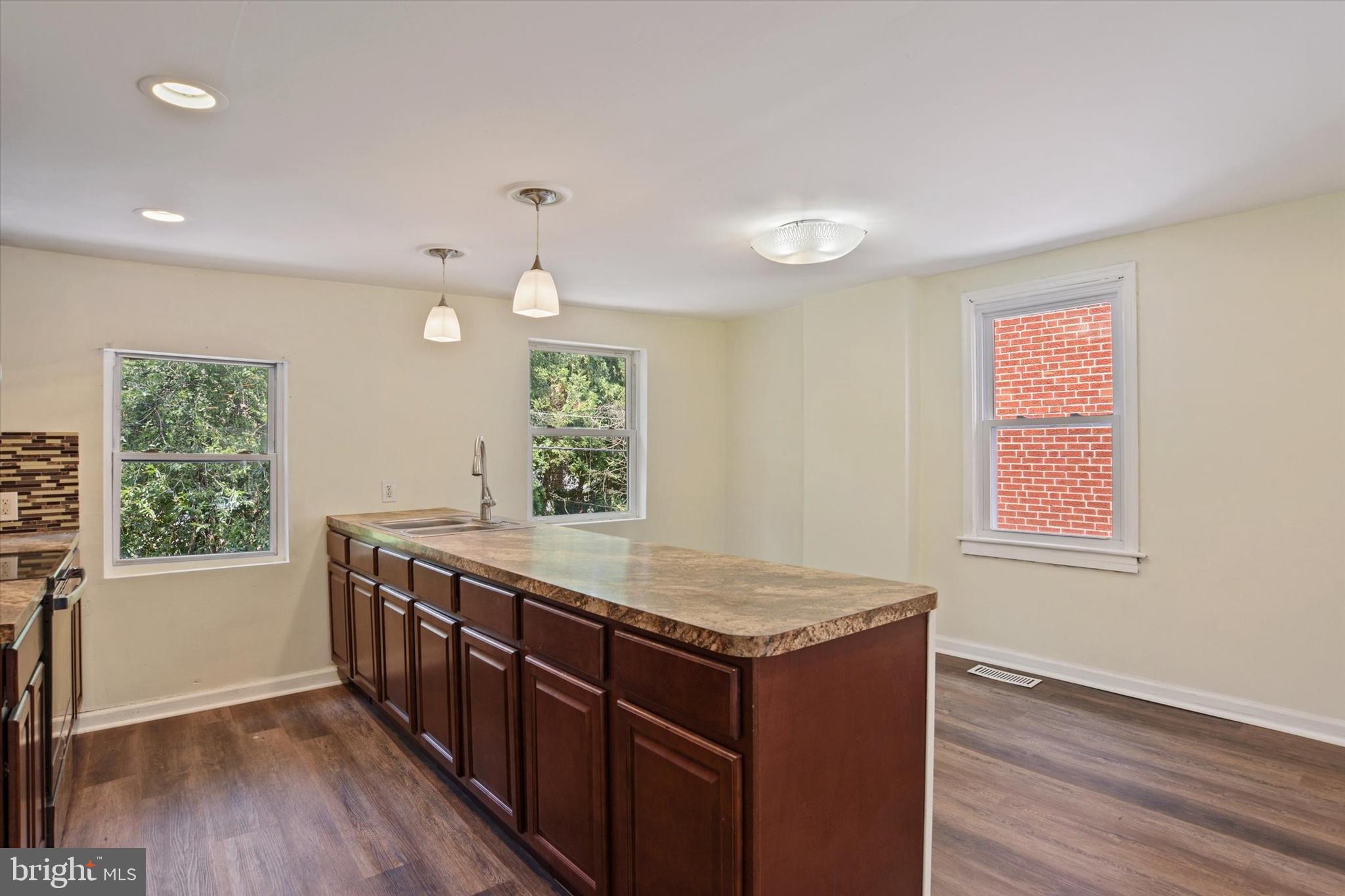 HARRISBURG - Residential