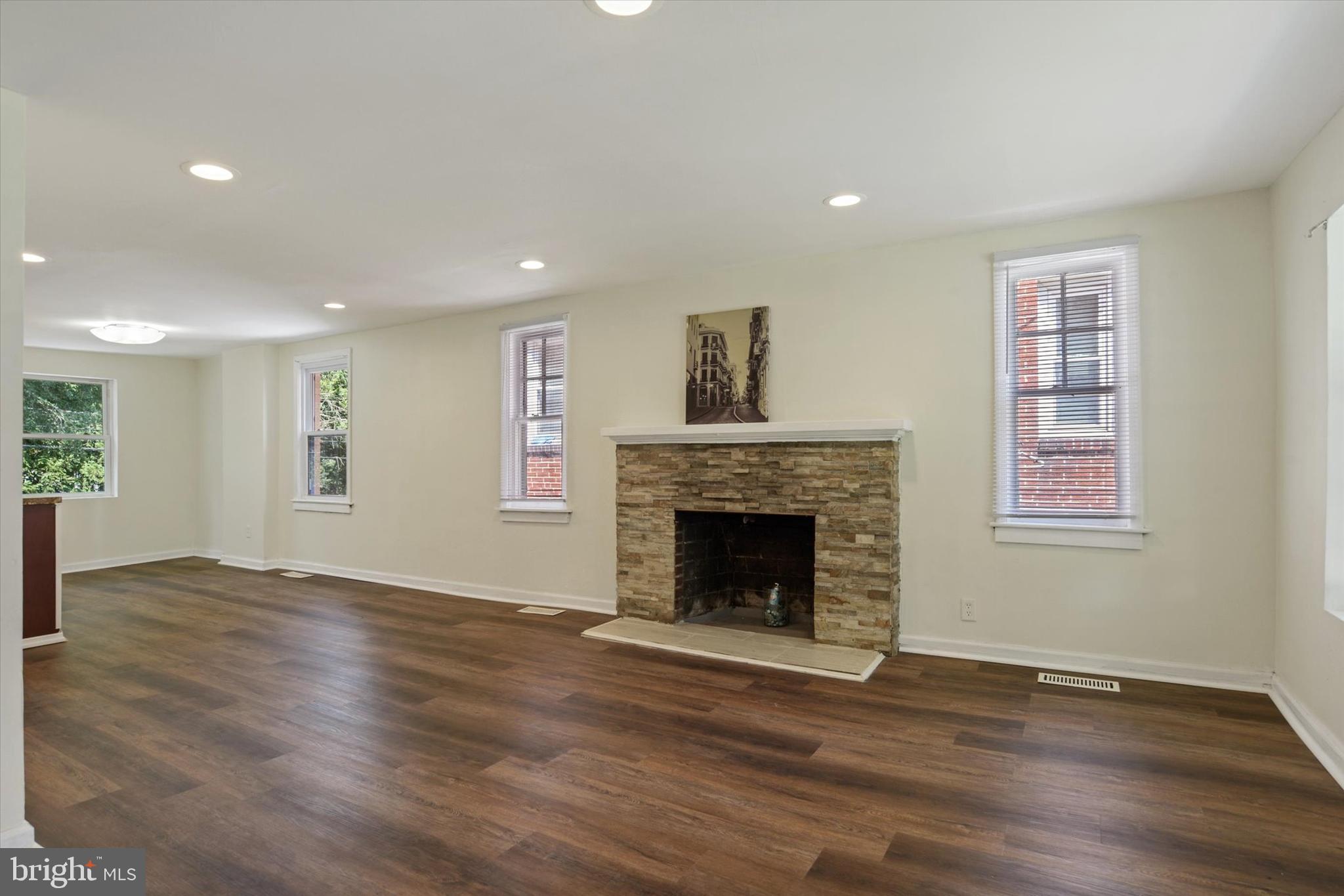 HARRISBURG - Residential