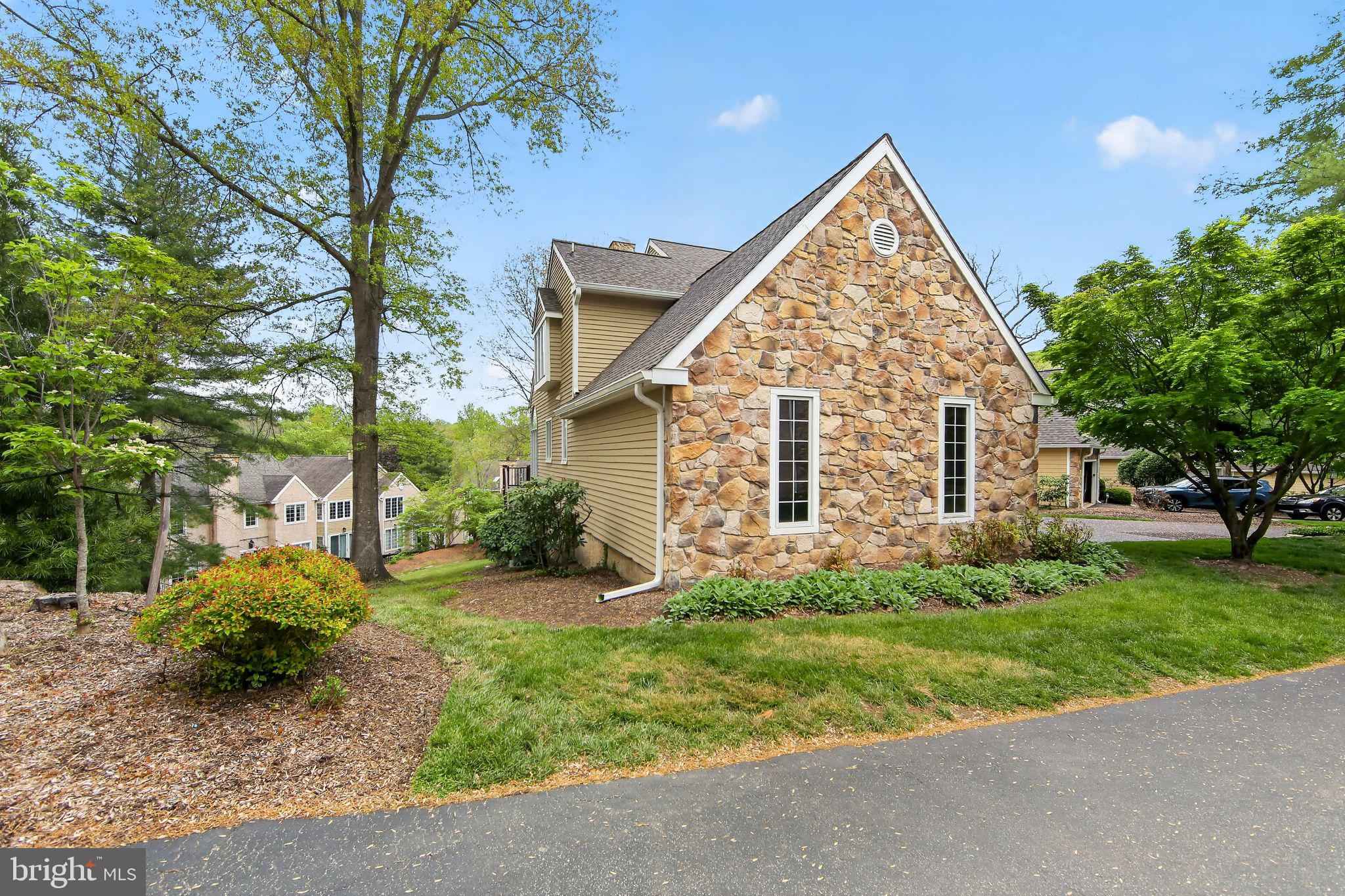 CANTER VILLAGE - Residential