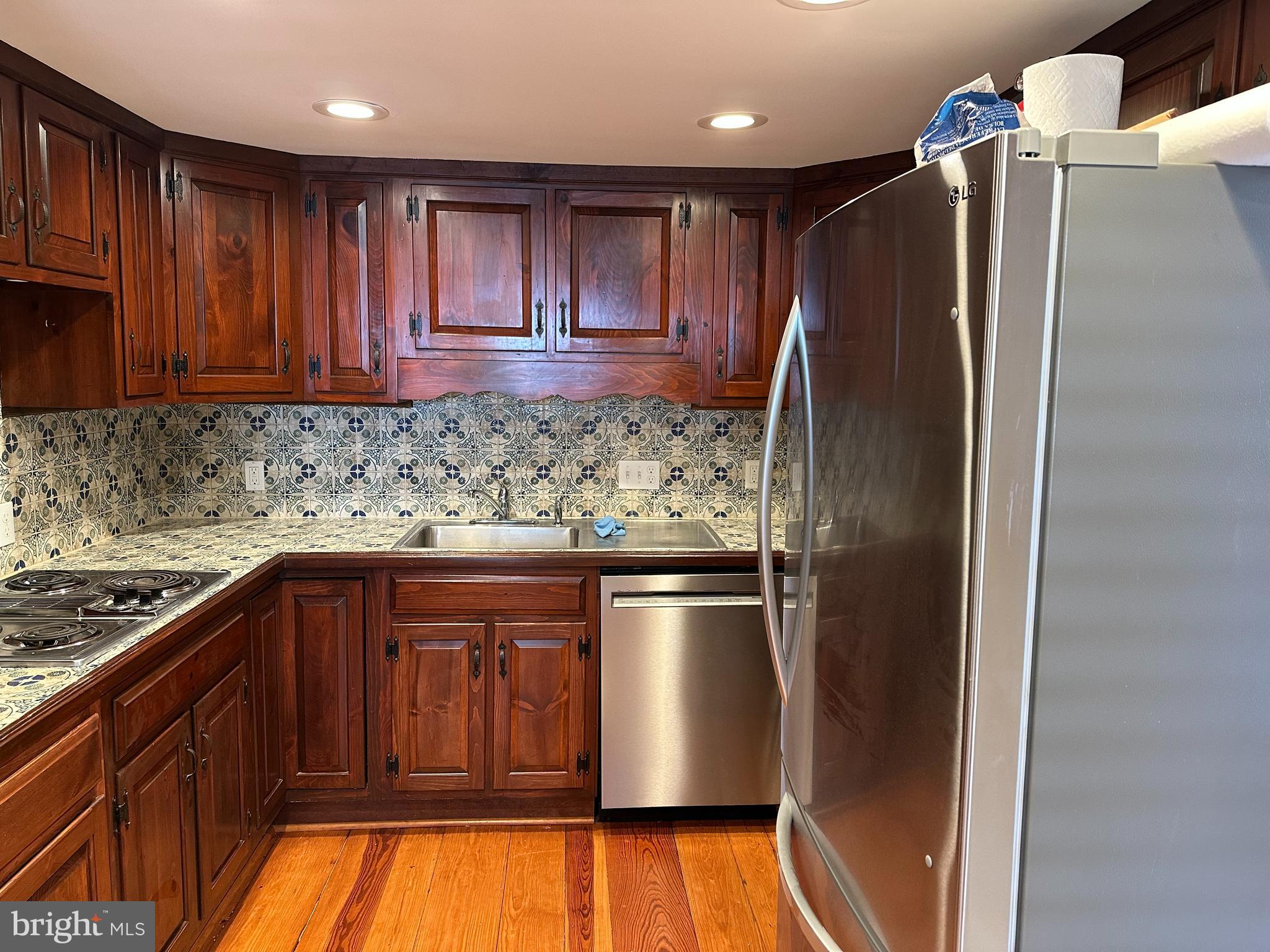 CLEARVIEW/CHATHAM HGTS - Residential Lease