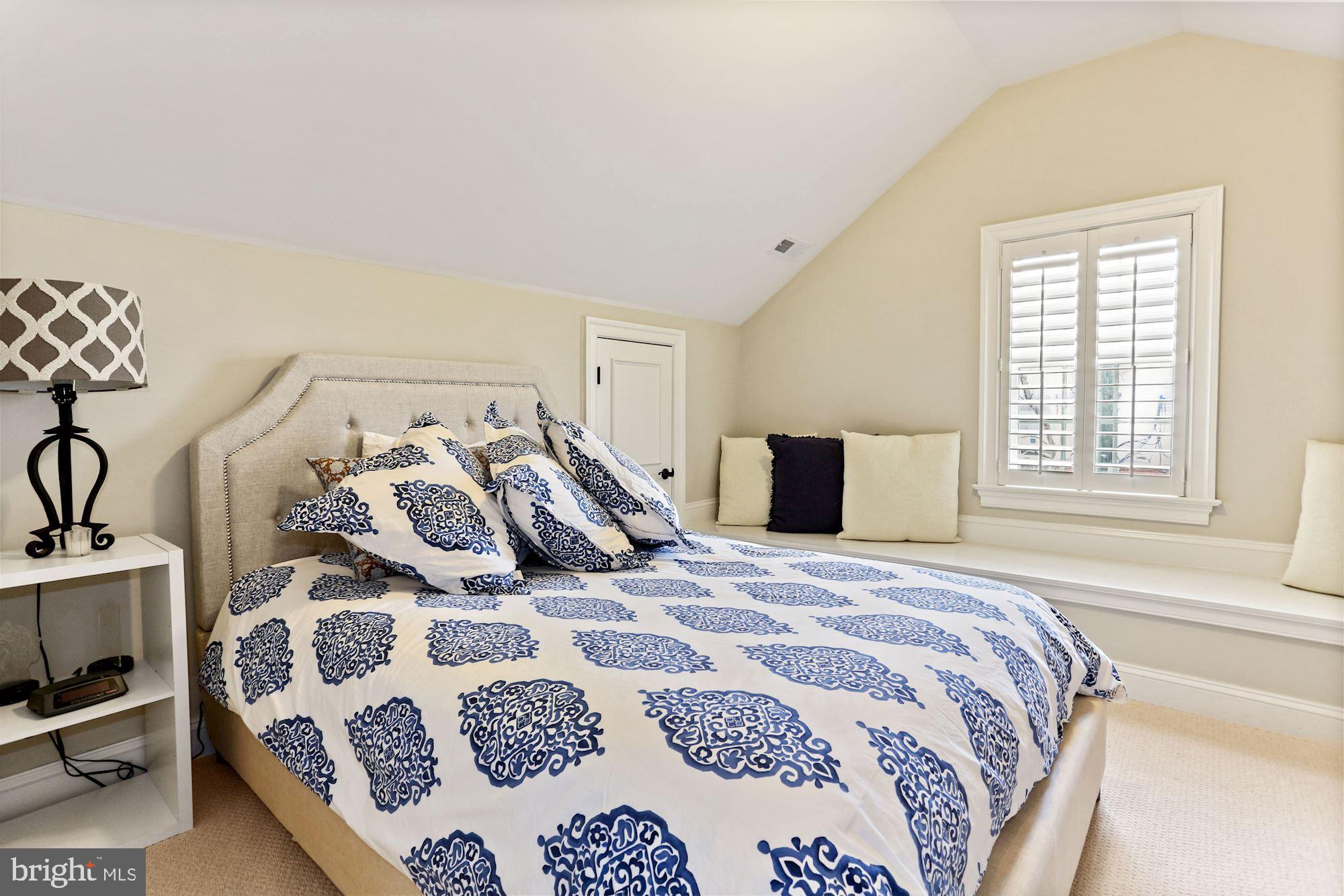 ROSEMONT - Residential