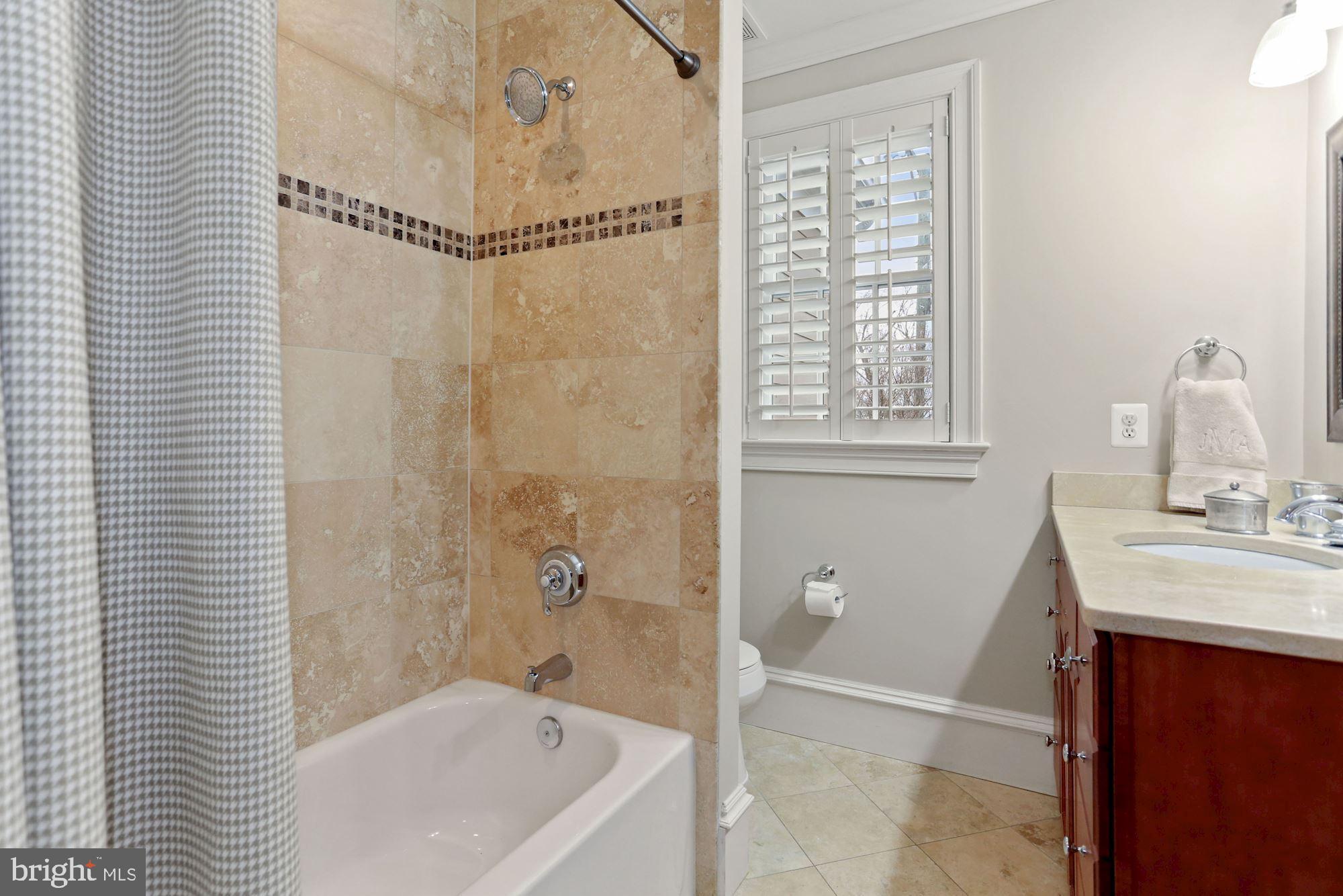 ROSEMONT - Residential