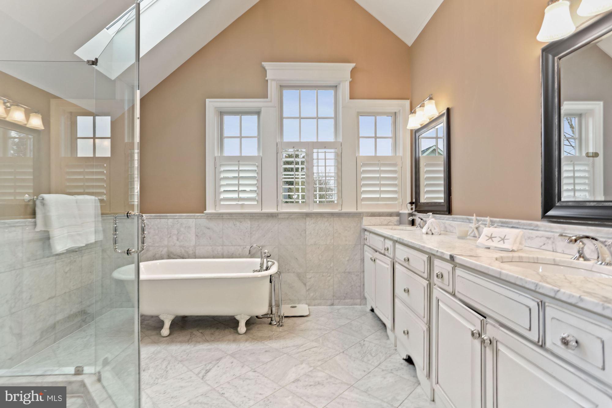 ROSEMONT - Residential