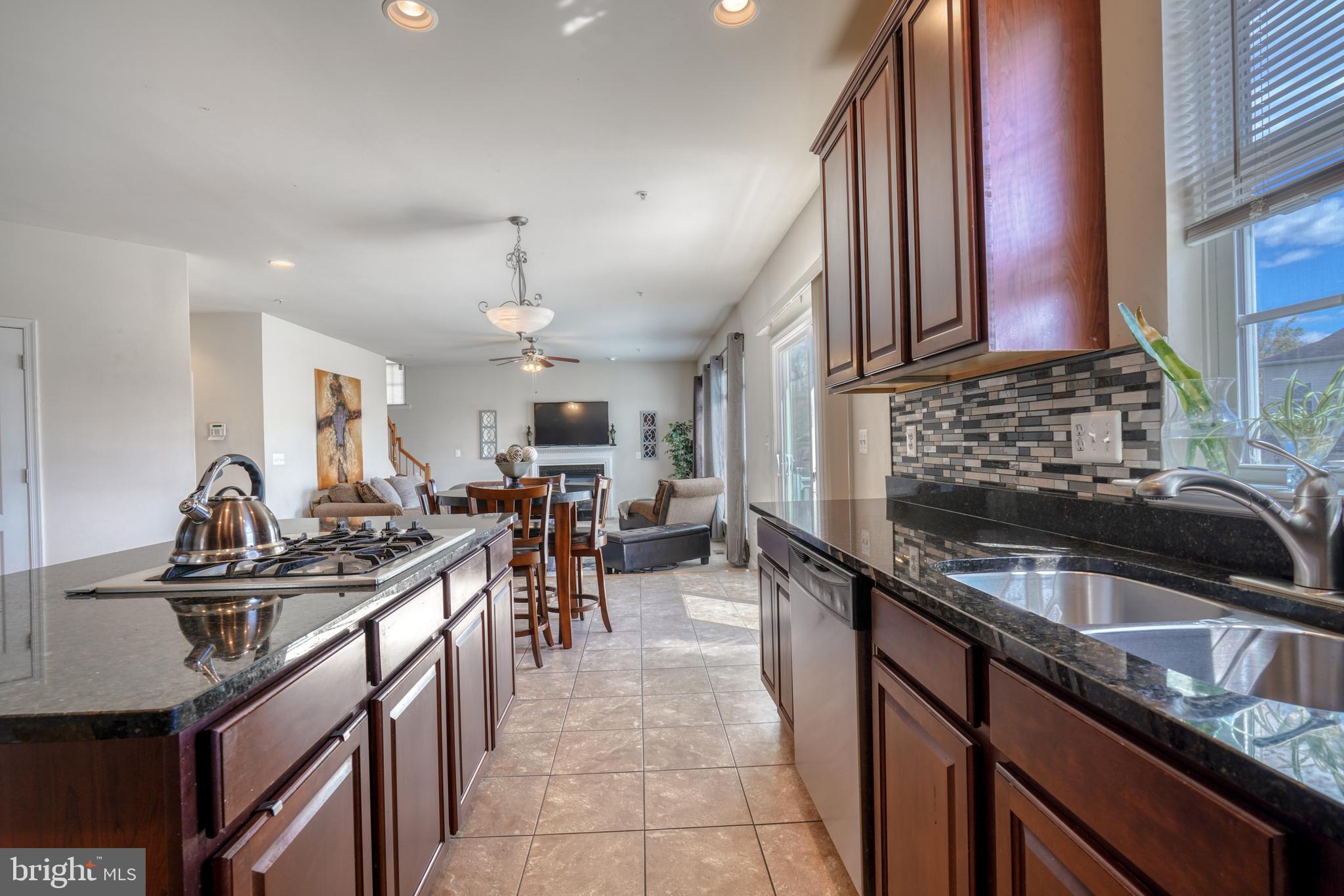 BELMONT CREST - Residential