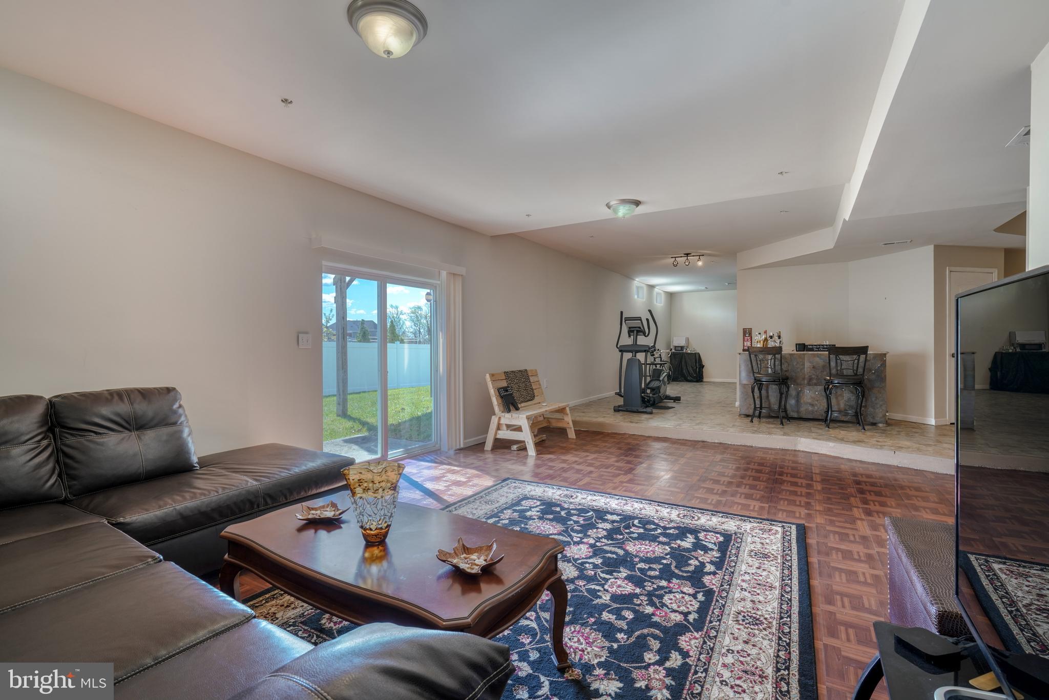 BELMONT CREST - Residential