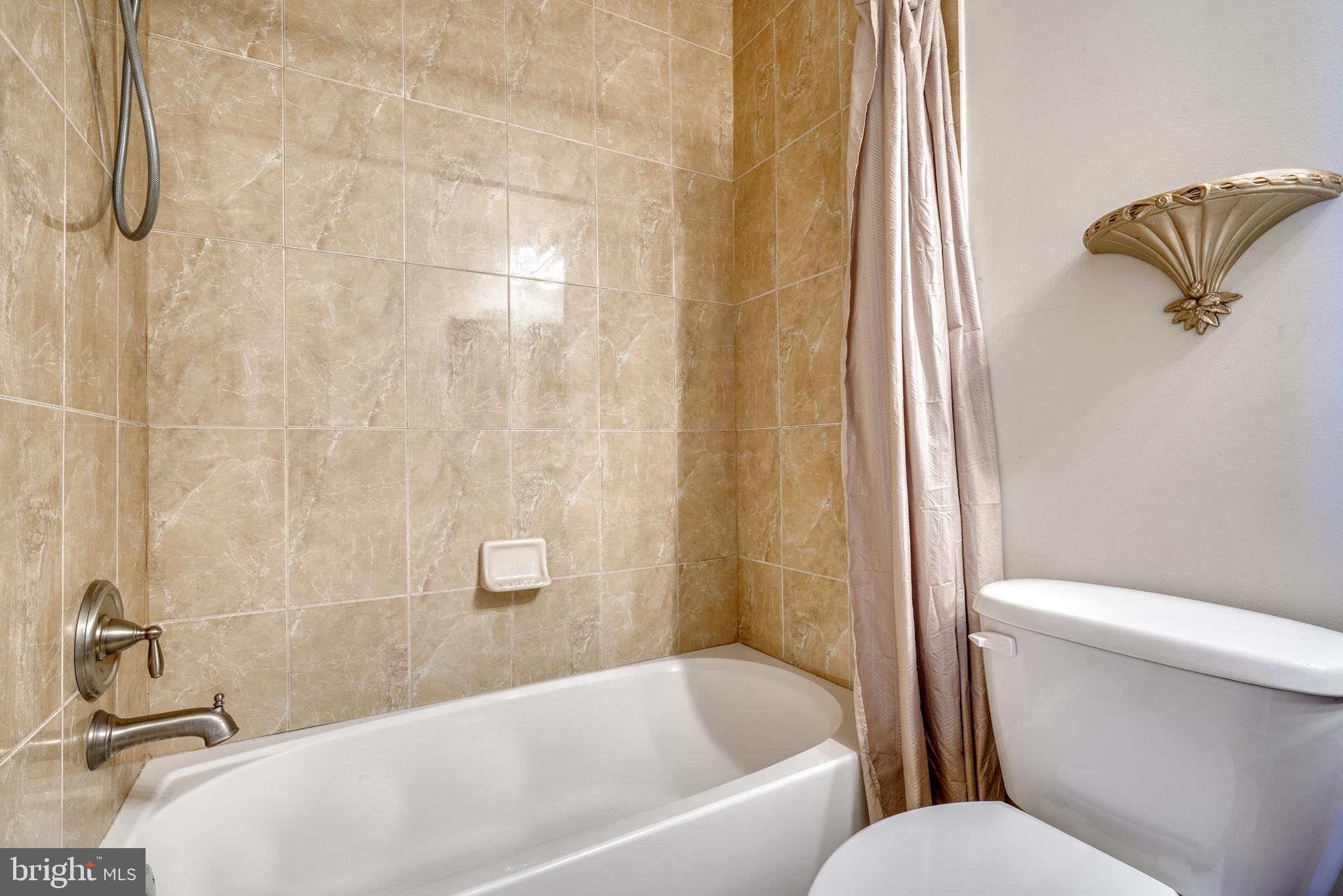 BELMONT CREST - Residential