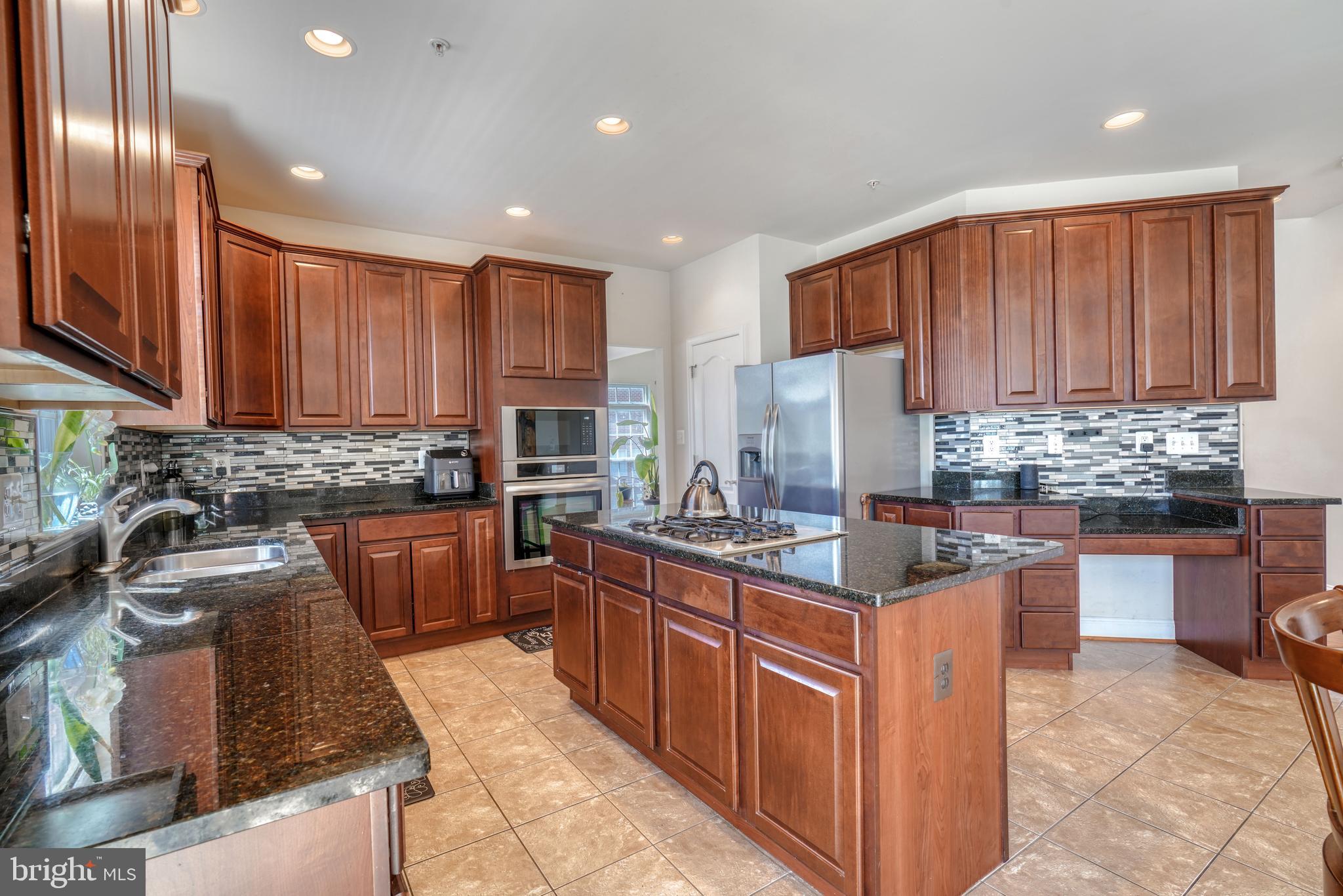 BELMONT CREST - Residential