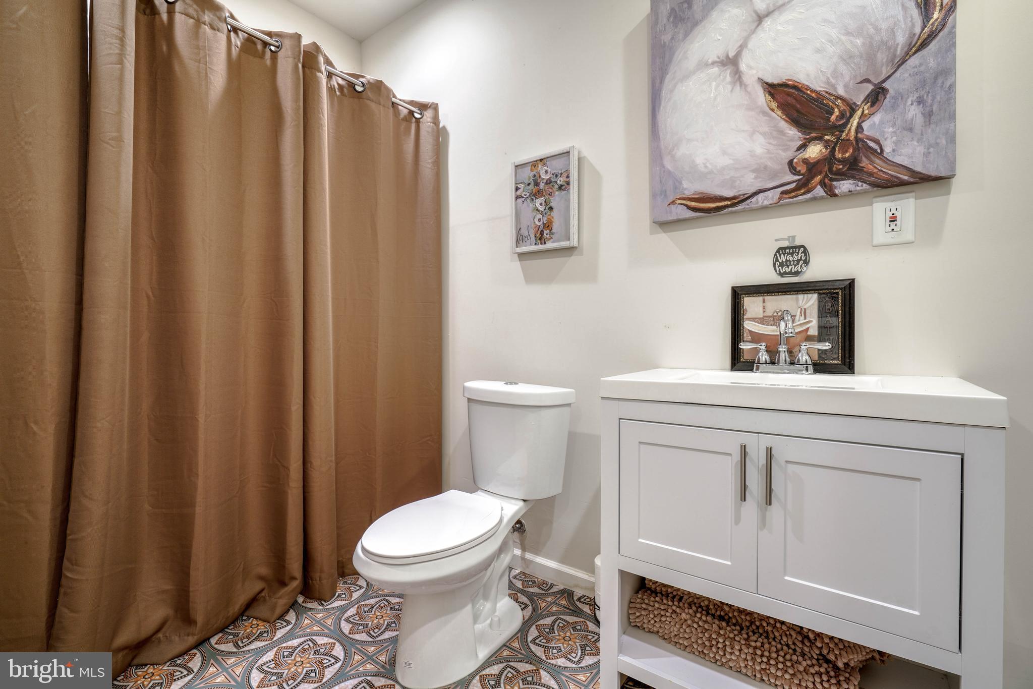 BELMONT CREST - Residential