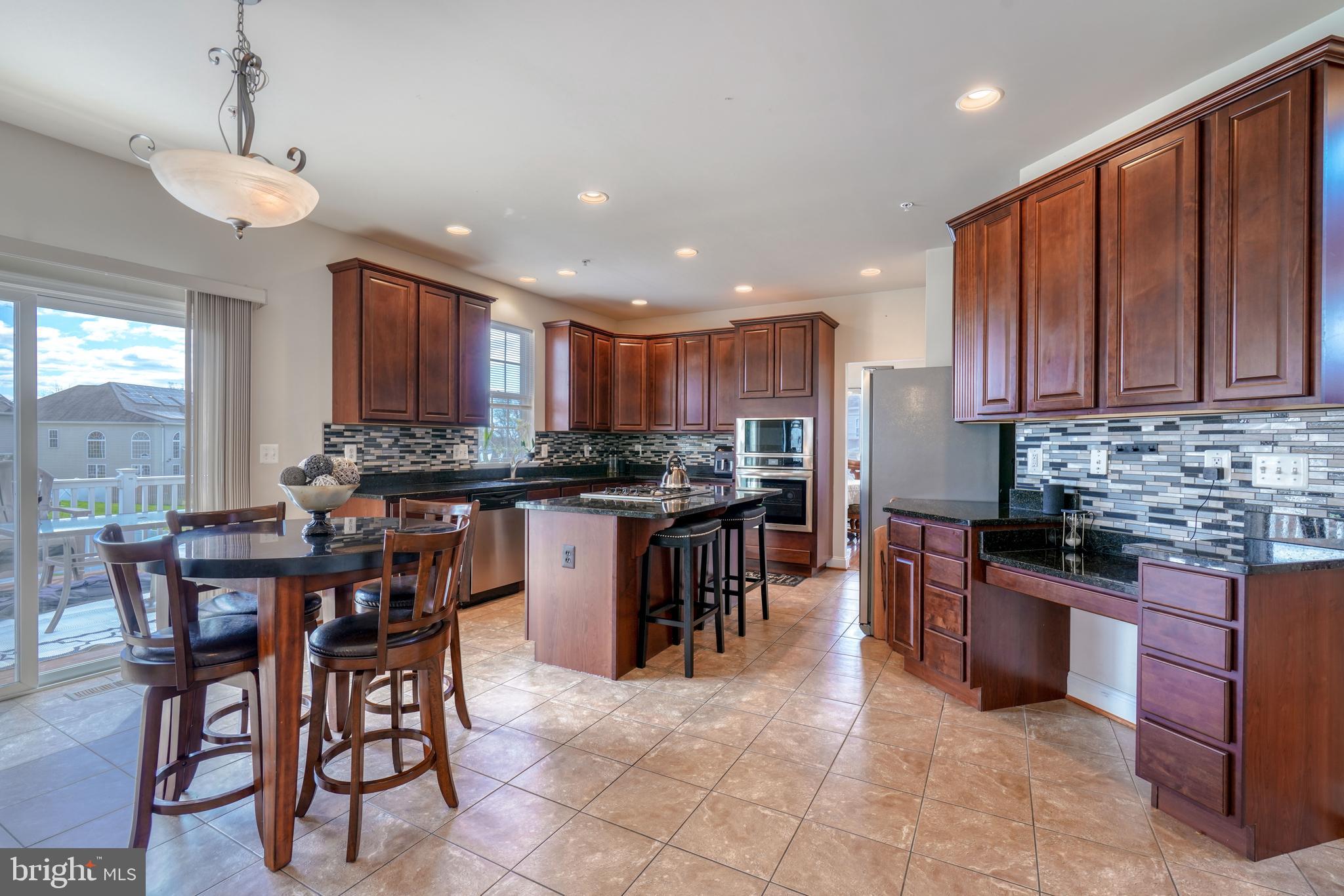 BELMONT CREST - Residential