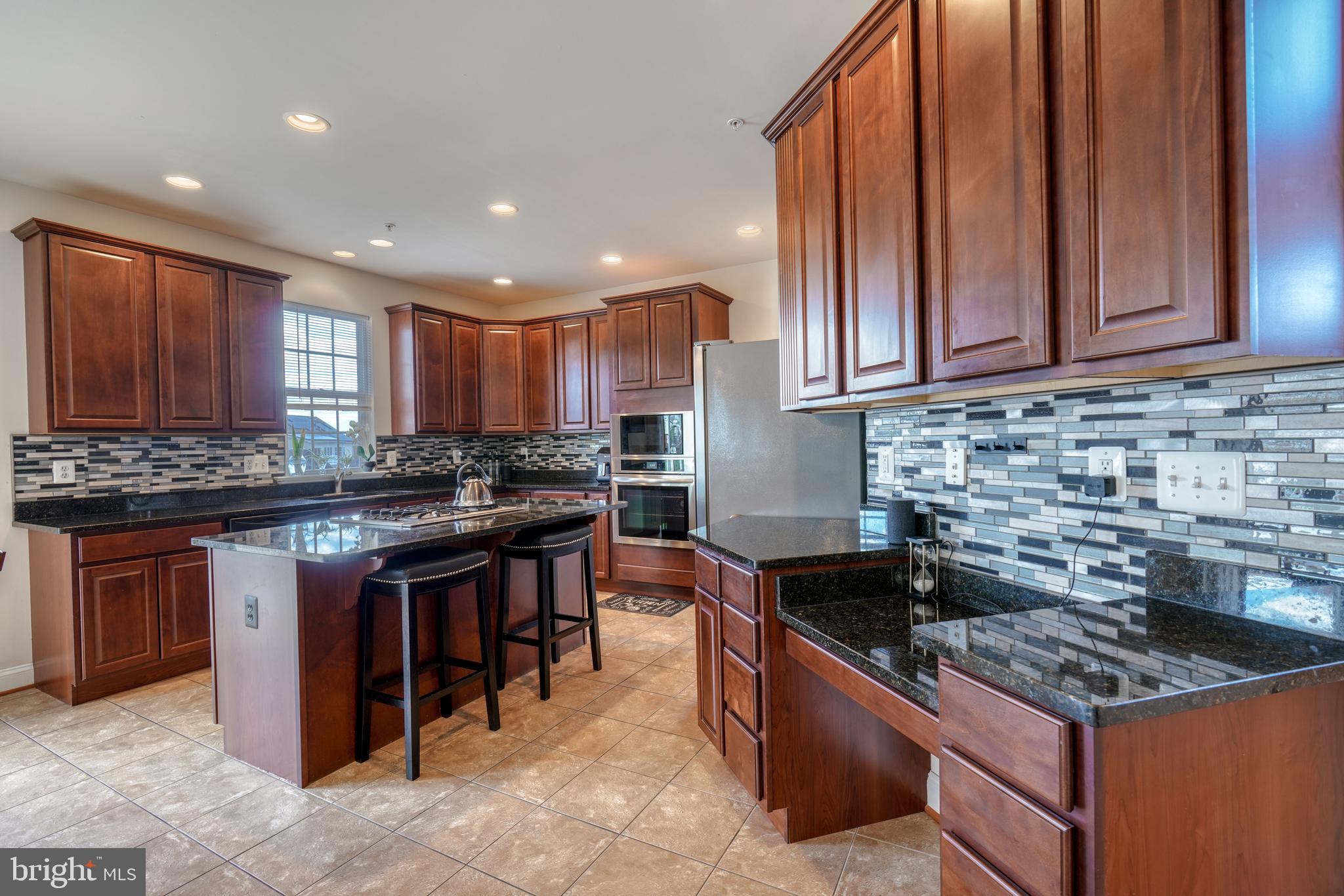 BELMONT CREST - Residential