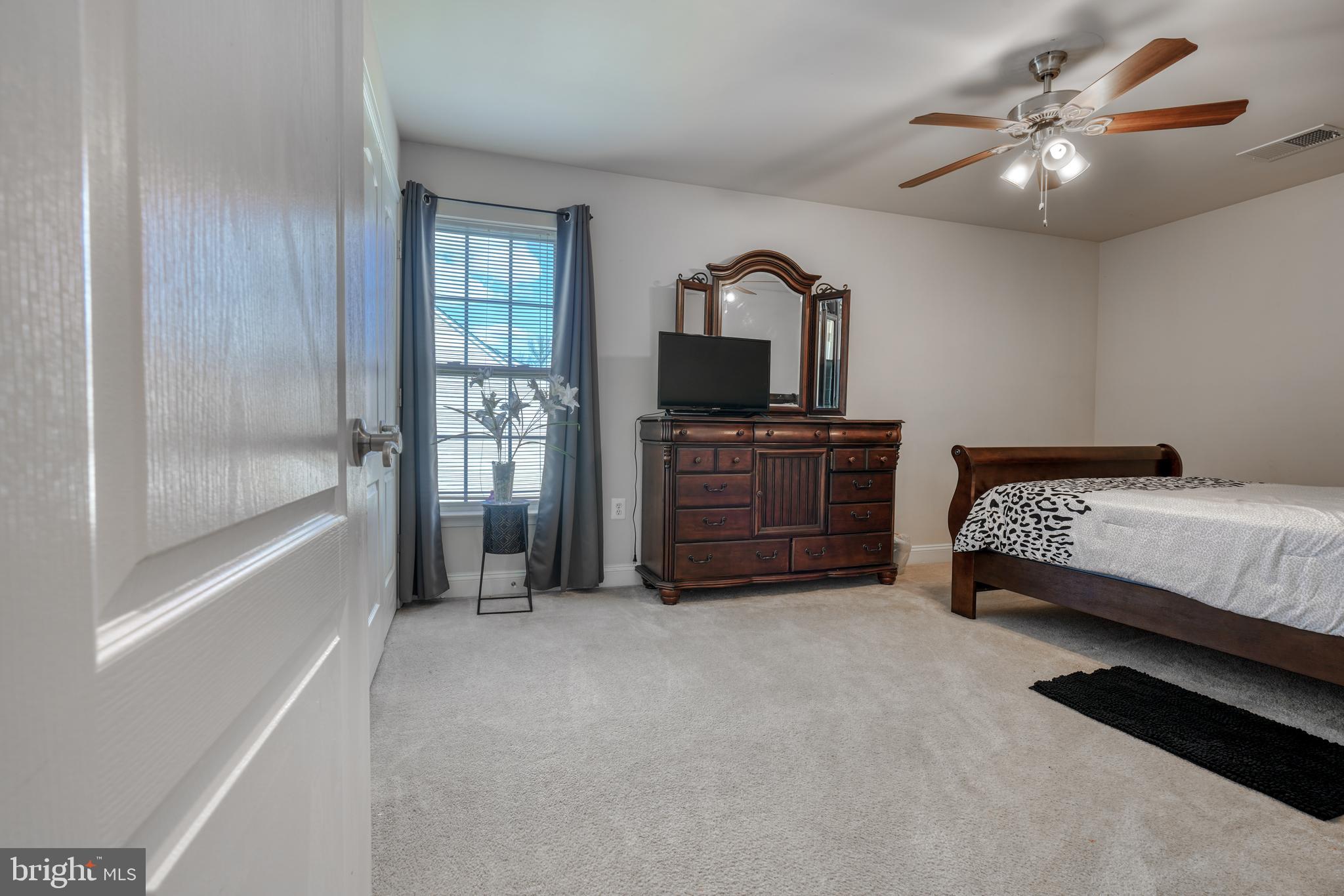 BELMONT CREST - Residential