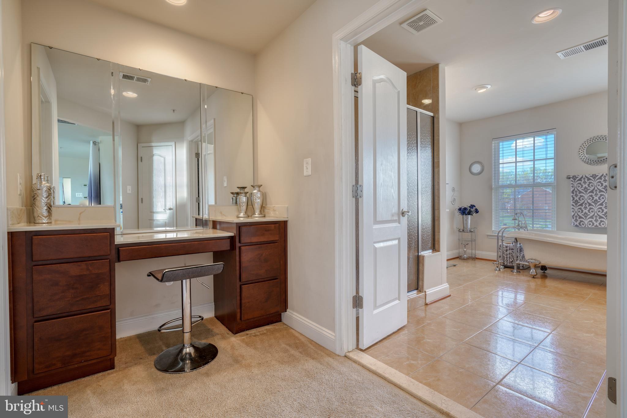 BELMONT CREST - Residential