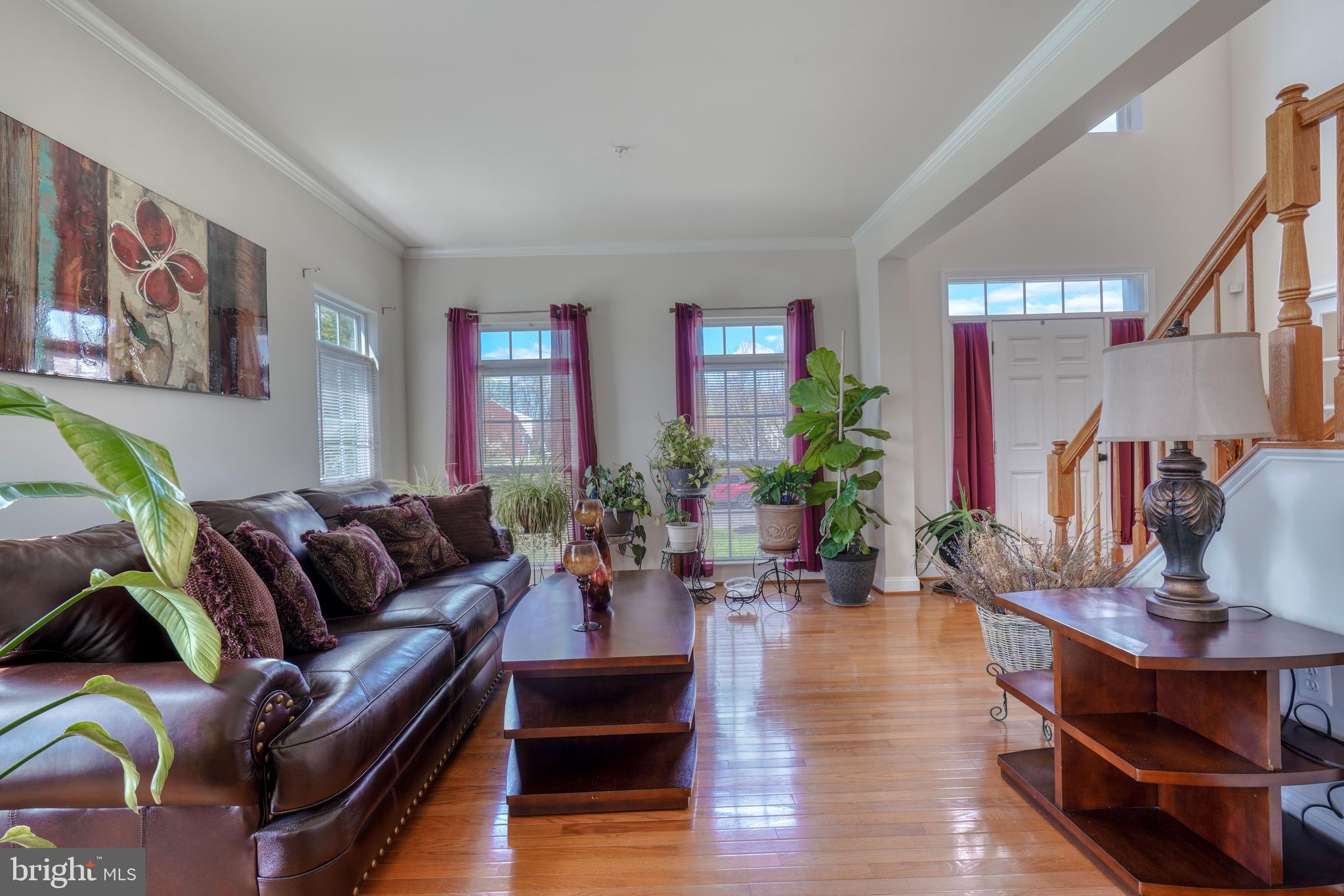 BELMONT CREST - Residential